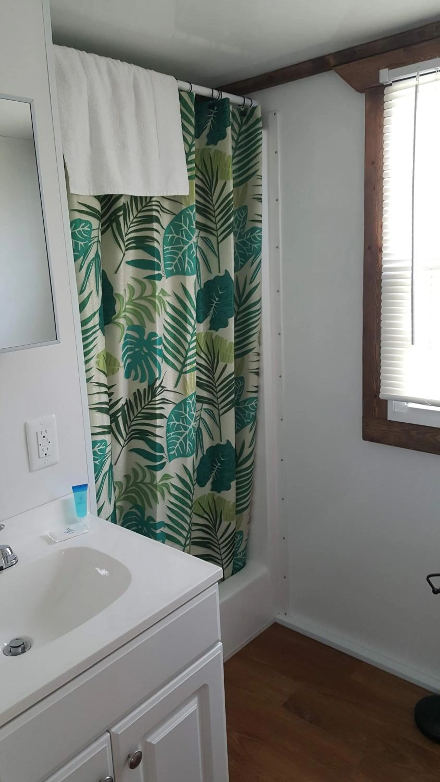 Old Wooden Bridge Resort & Marina