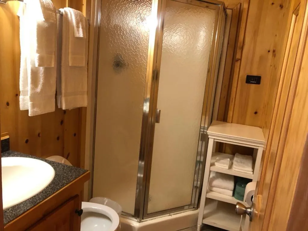 Old Wooden Bridge Resort & Marina