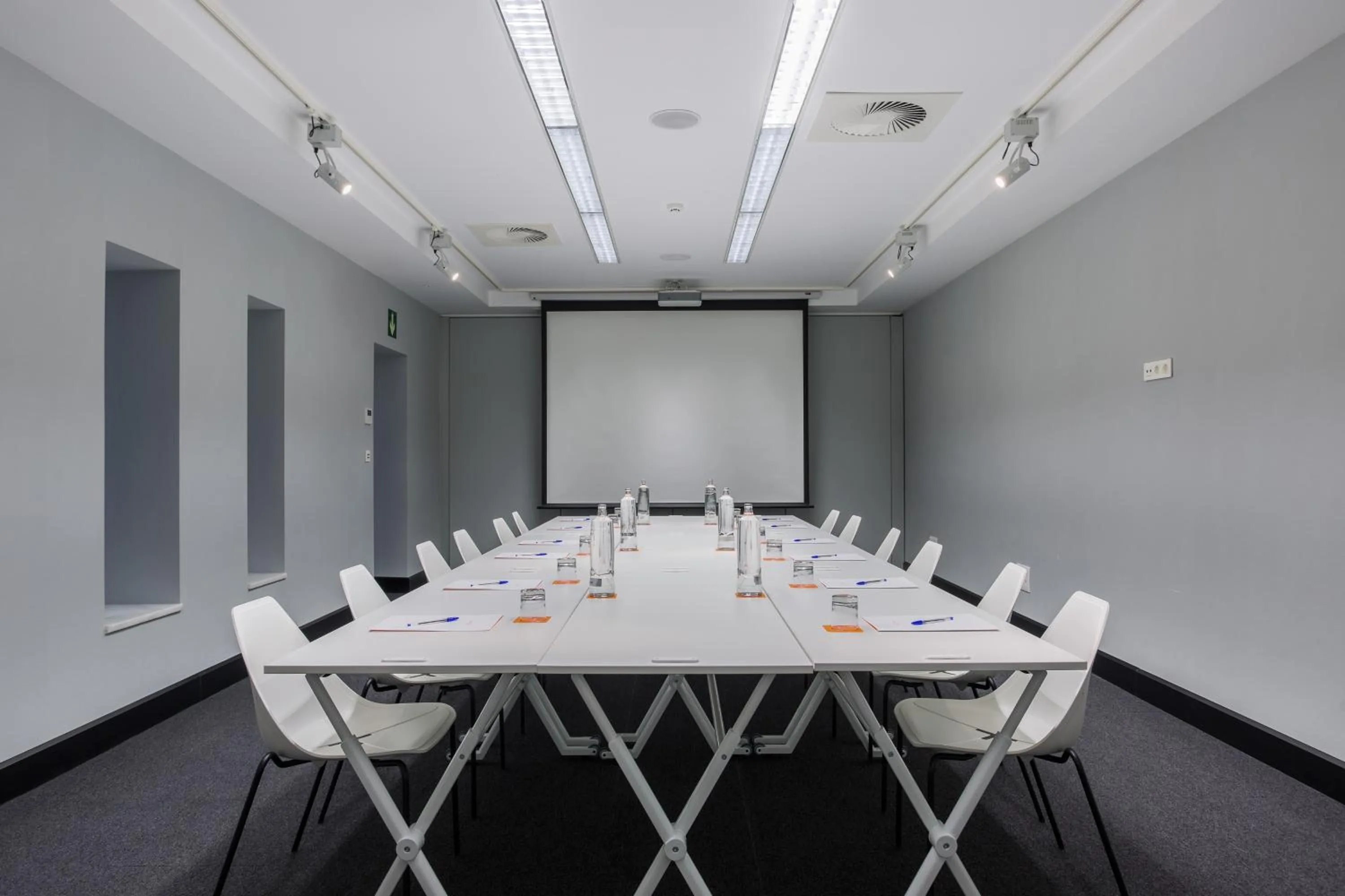 Business facilities in Room Mate Collection Valeria, Málaga