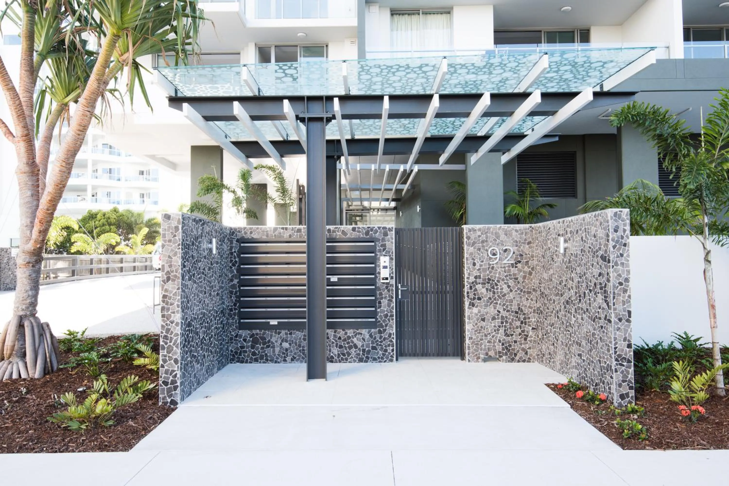 Facade/entrance in Verve on Cotton Tree