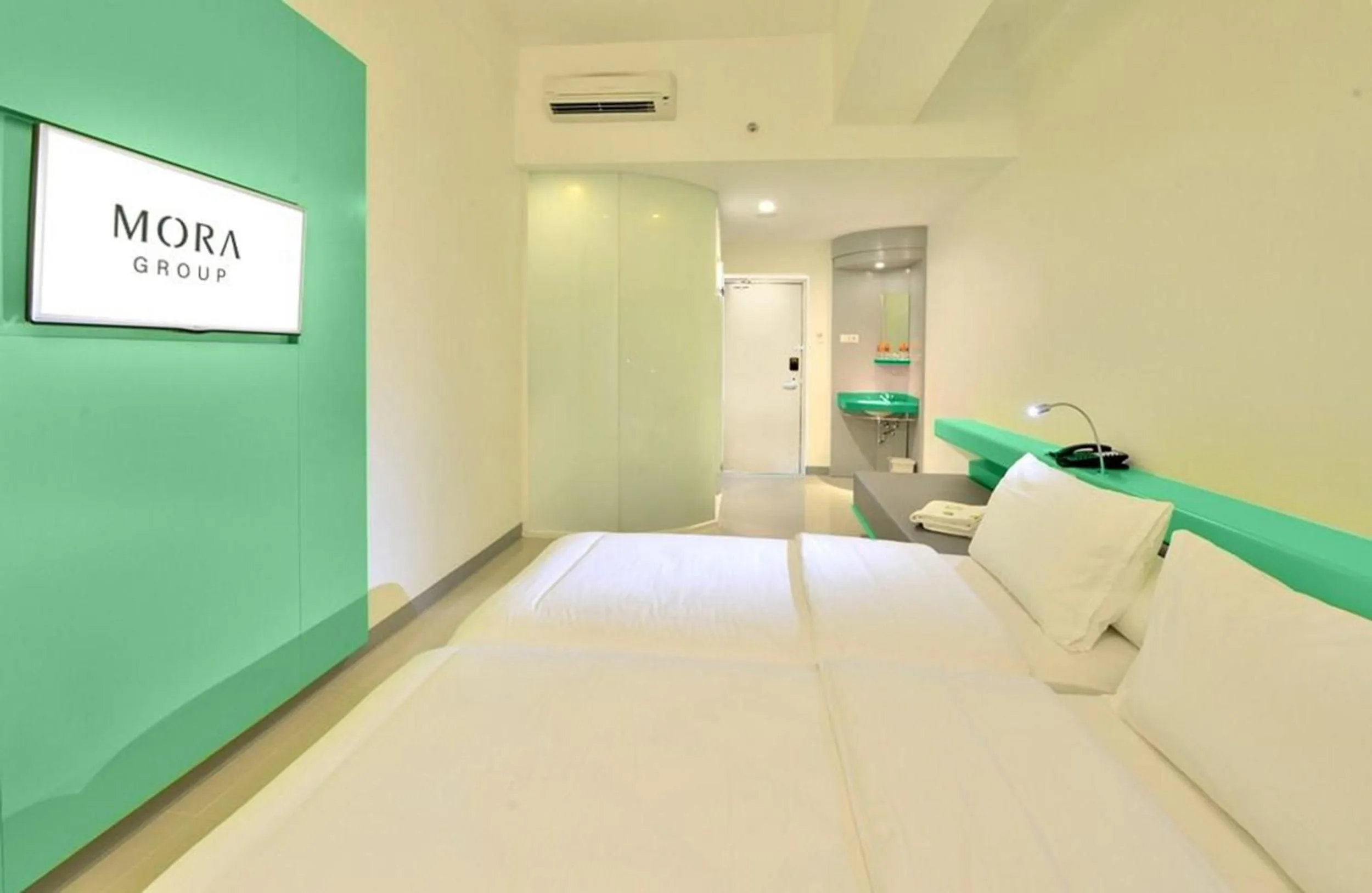 Bedroom, Bed in POP! Hotel Stasiun Kota Surabaya
