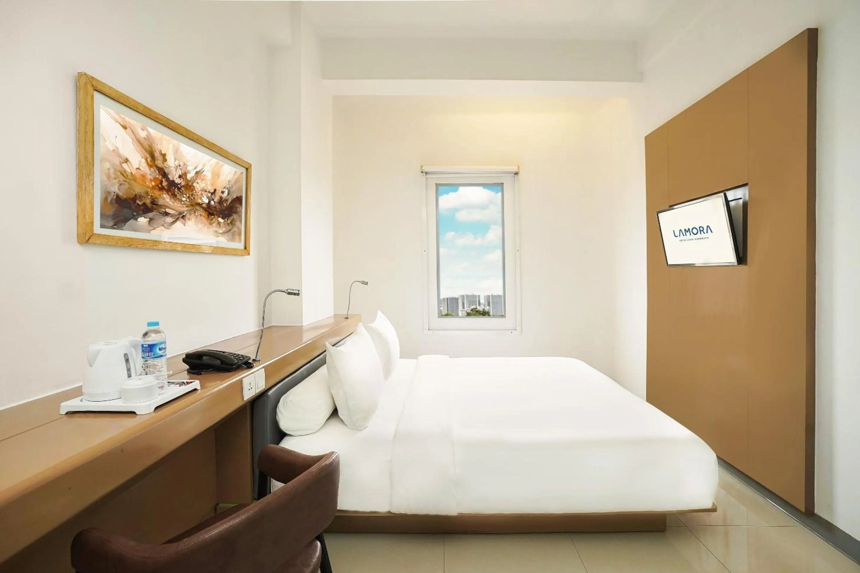 Bedroom, Bed in POP! Hotel Stasiun Kota Surabaya