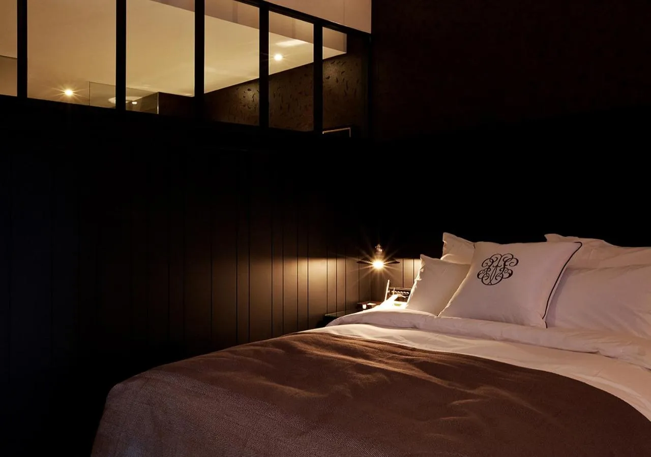 Bed in Lee Design Hotel