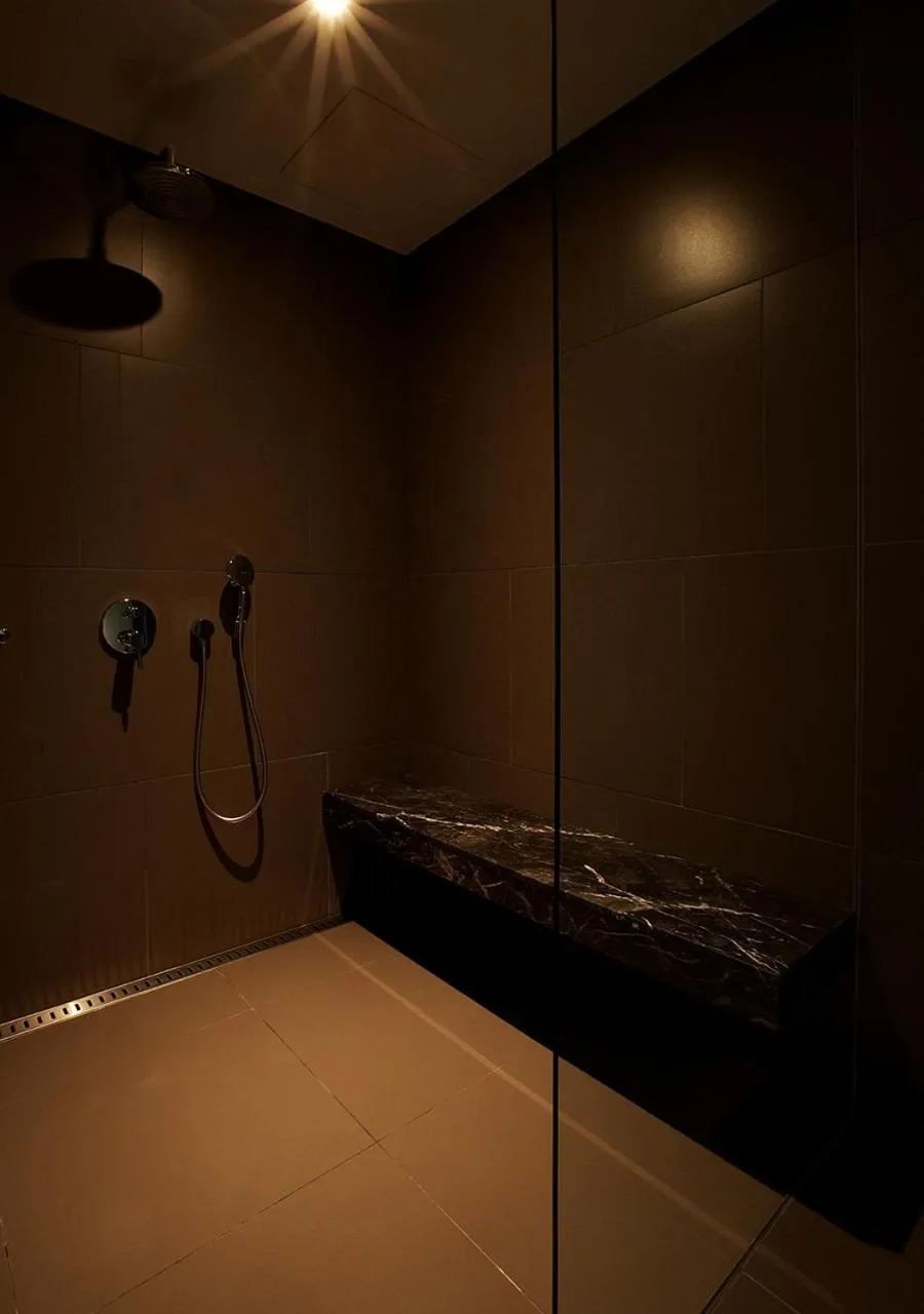 Sauna in Lee Design Hotel