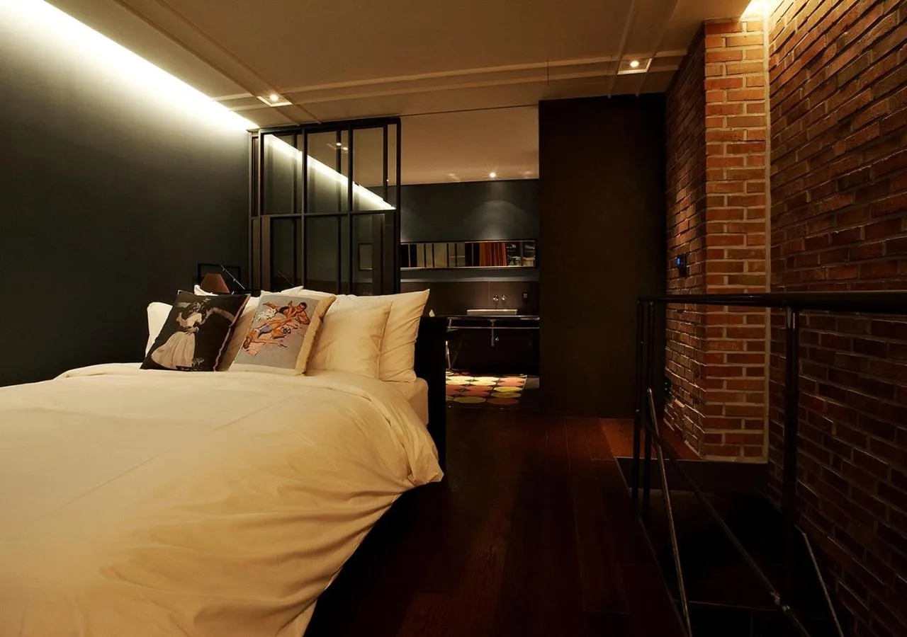 Bed in Lee Design Hotel