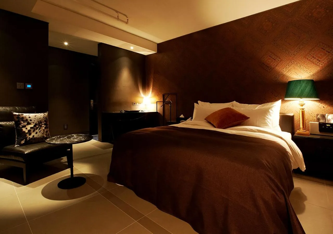 Bed in Lee Design Hotel