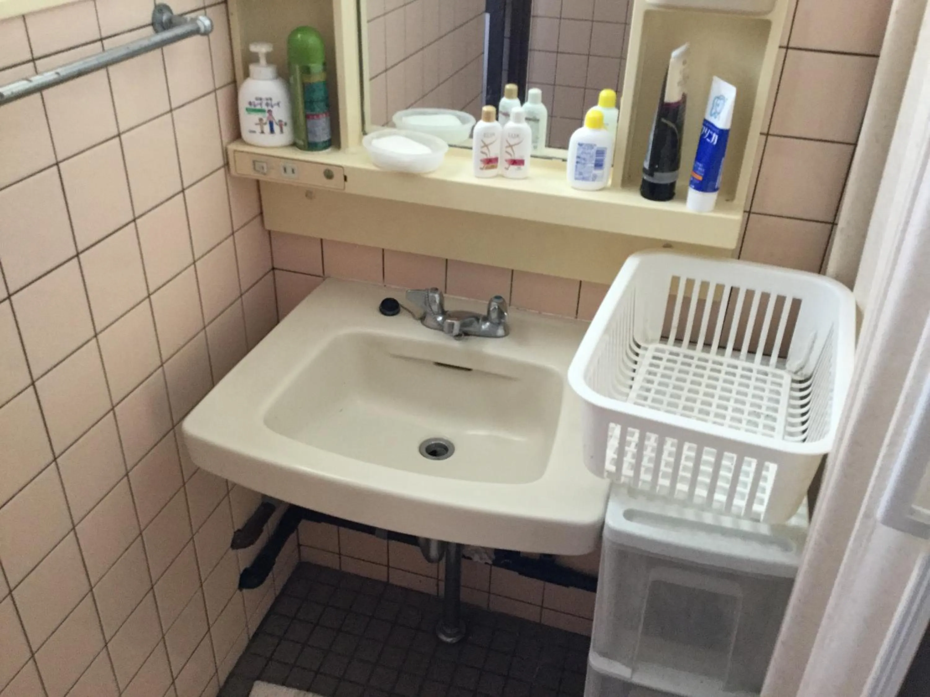 Bathroom in Minshuku Zabaru