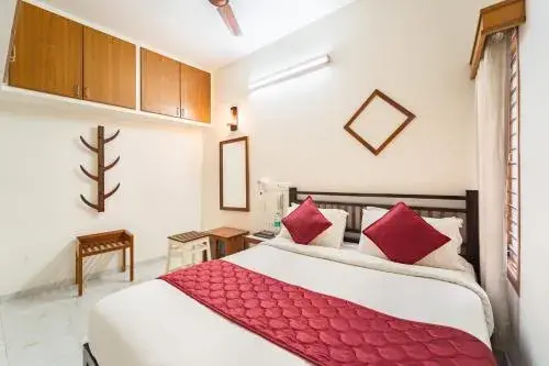 Two-Bedroom Standard Apartment in Roscotel Shara Inn Pondicherry Two-Bedroom Standard Apartment in Roscotel Shara Inn Pondicherry