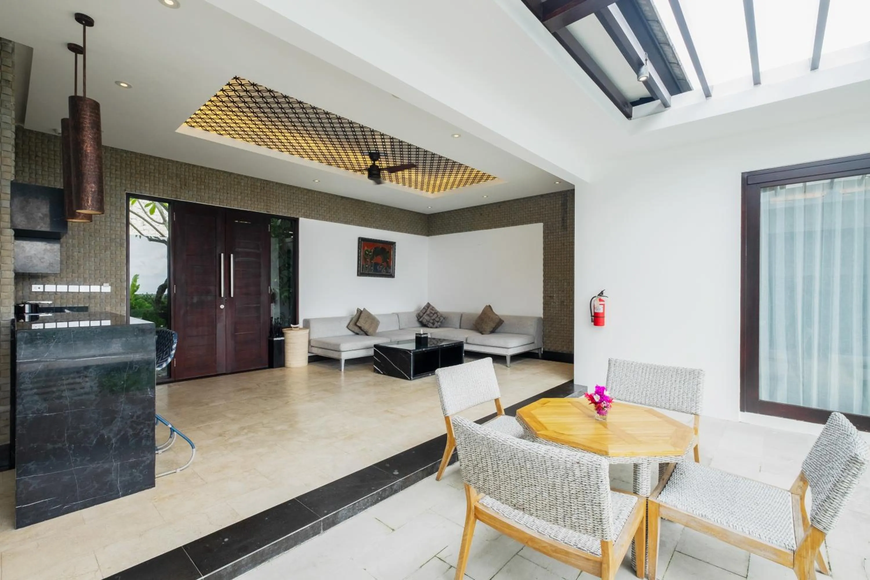 Living room in Prasana Villas by Arjani Resorts