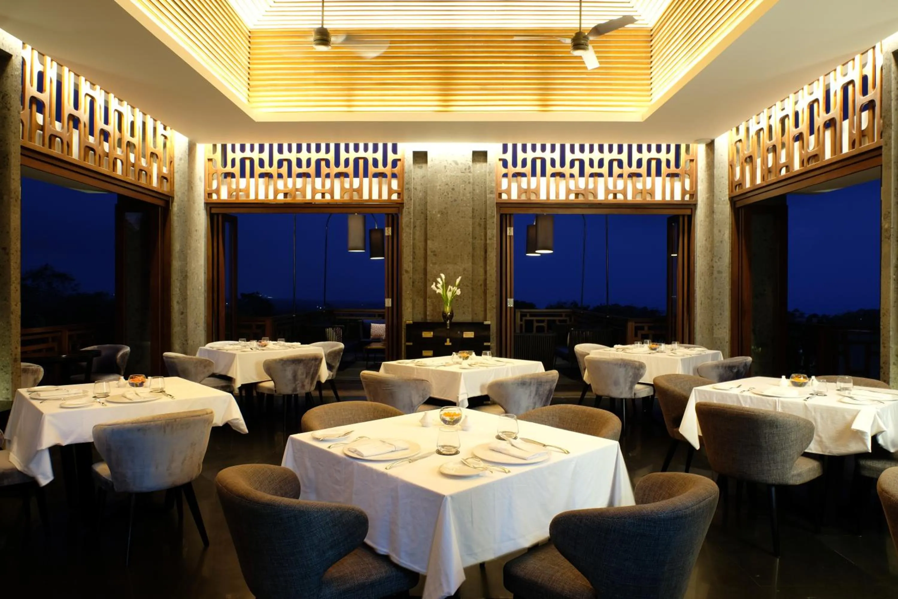 Restaurant/places to eat in Prasana Villas by Arjani Resorts