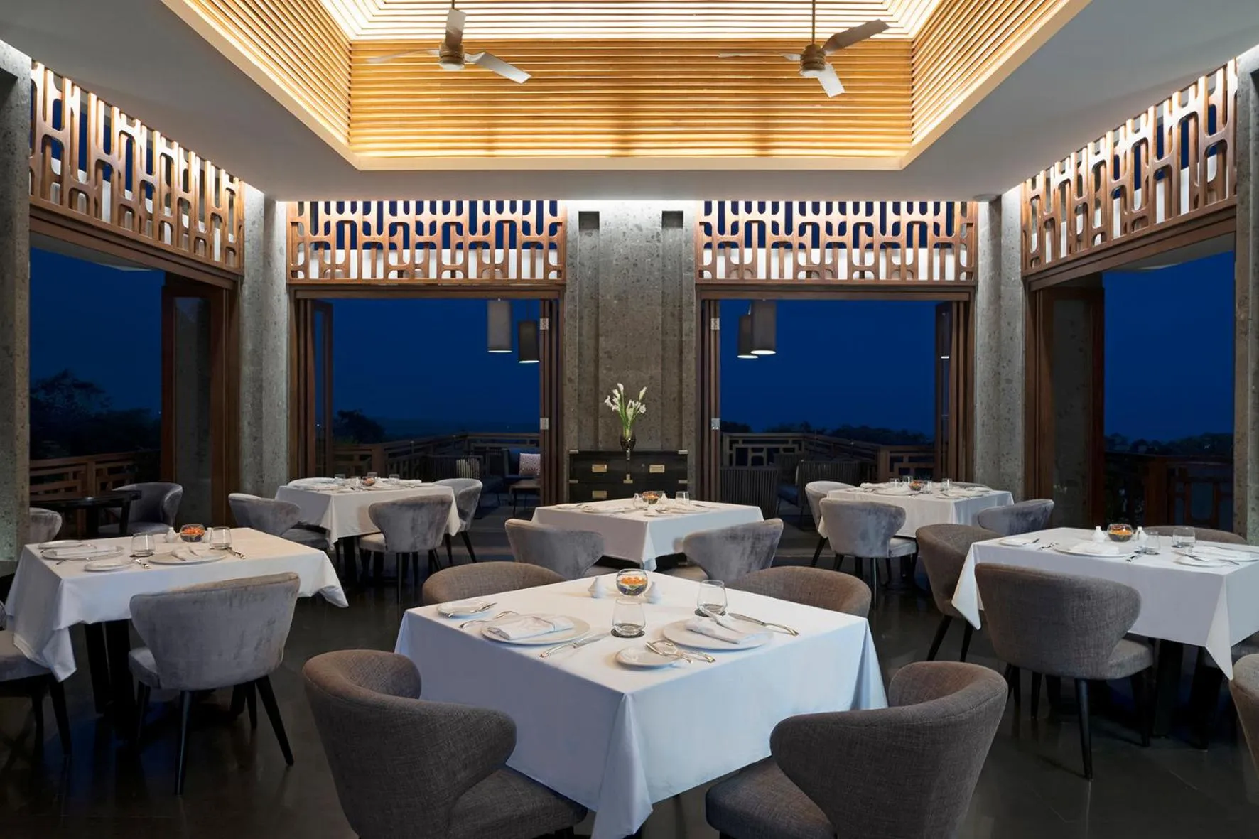 Restaurant/places to eat in Prasana Villas by Arjani Resorts