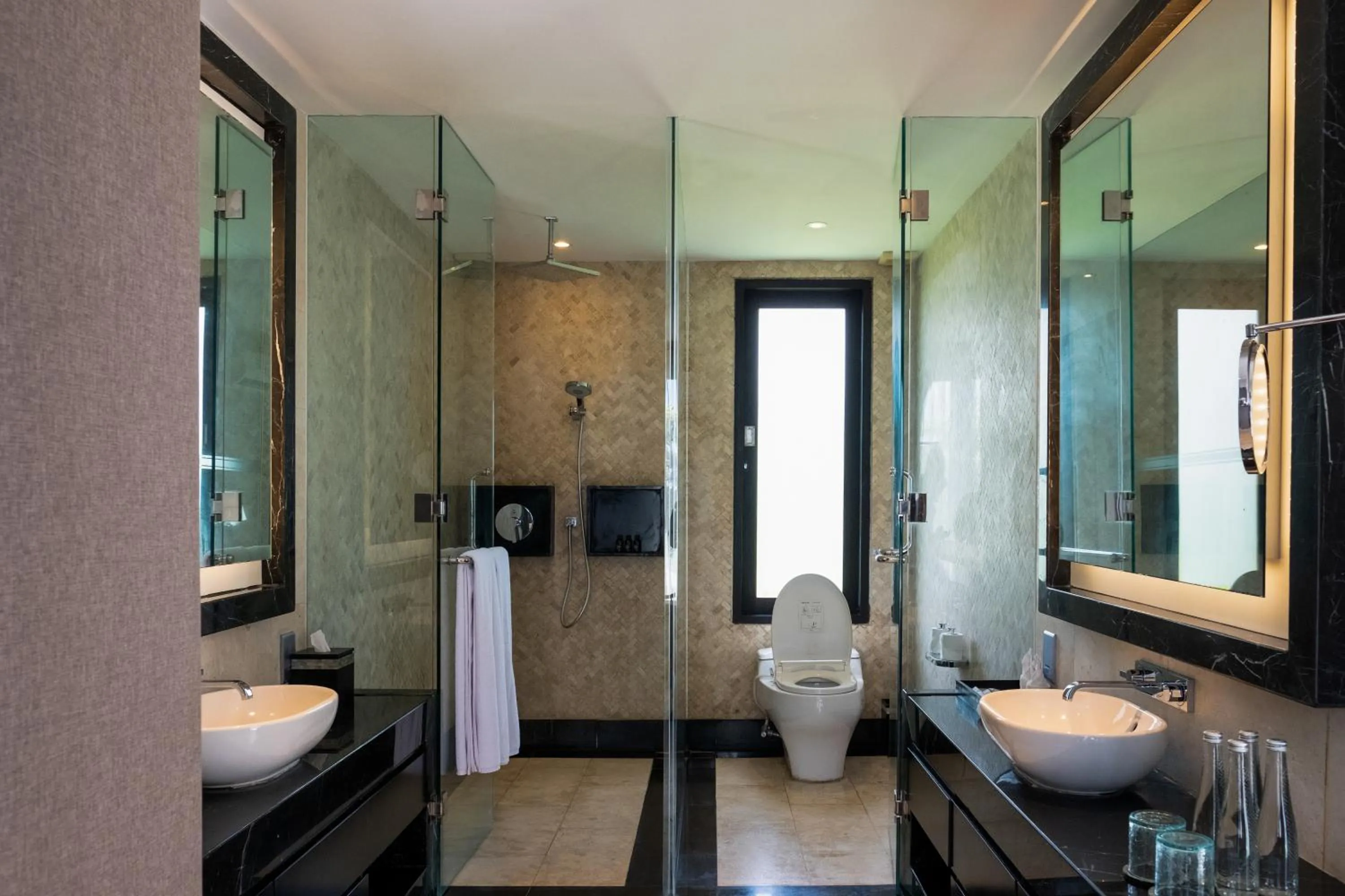 Toilet in Prasana Villas by Arjani Resorts