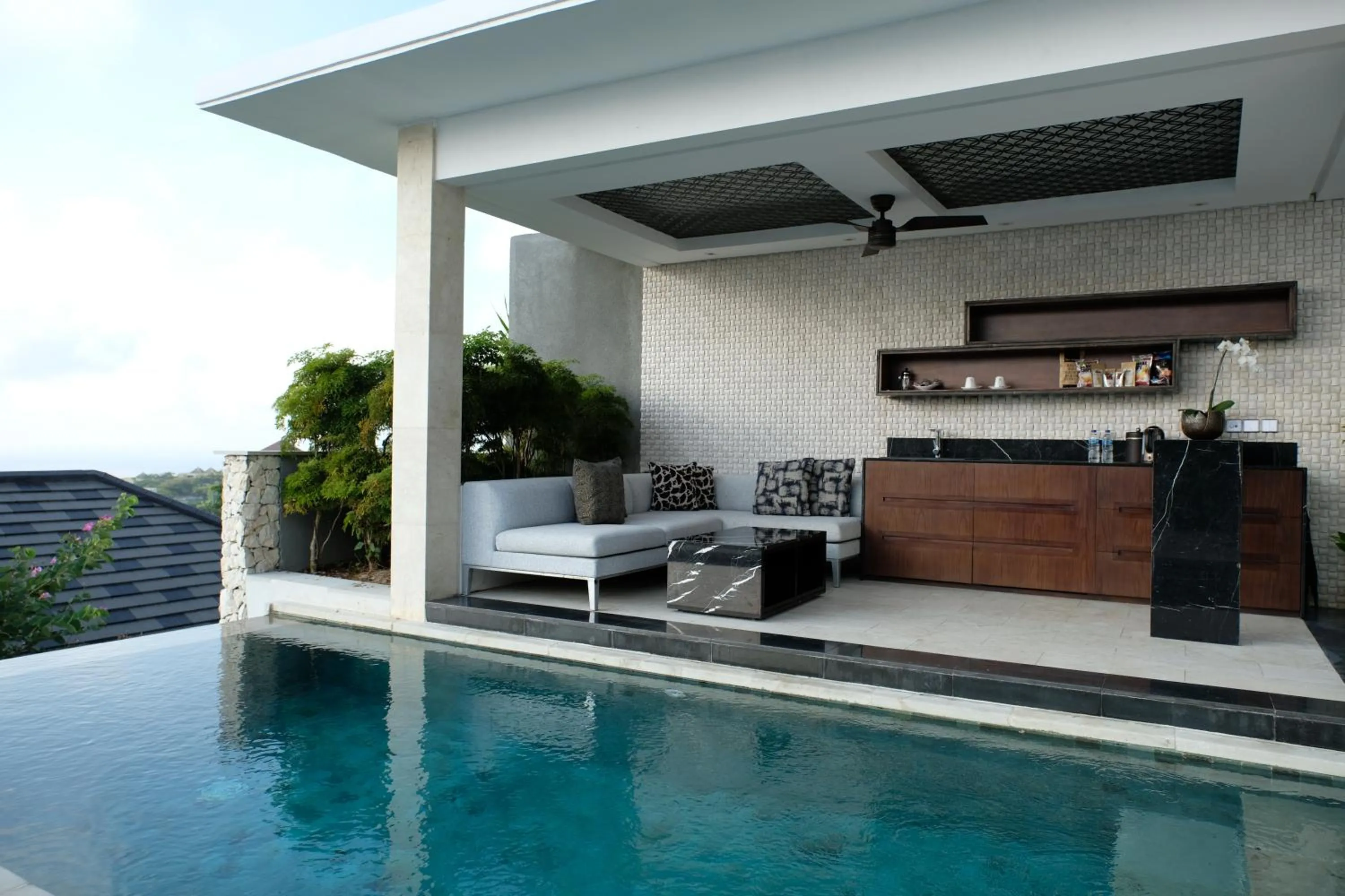 Swimming pool in Prasana Villas by Arjani Resorts