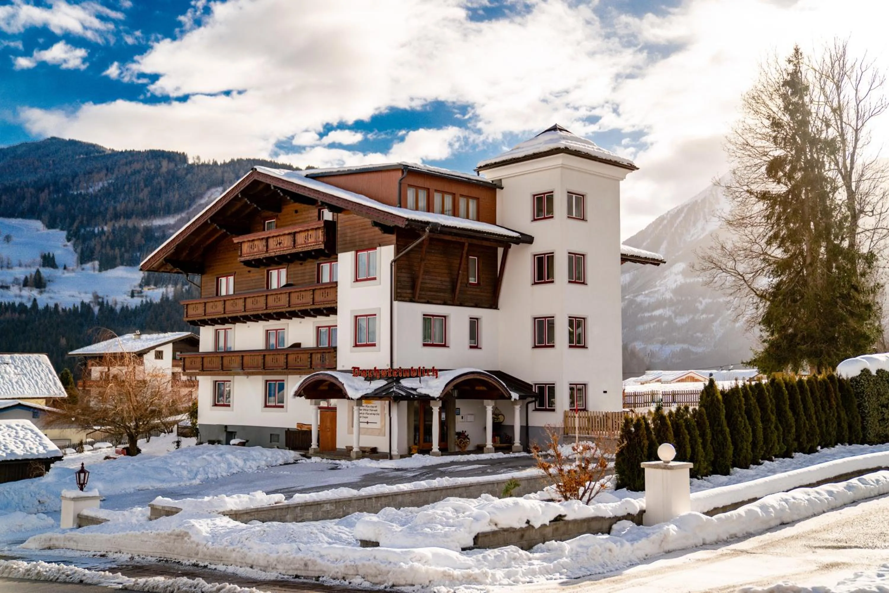 Property building in Dachsteinblick