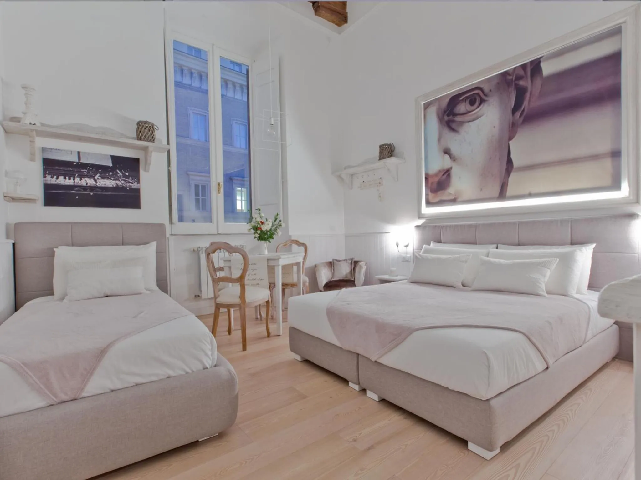 Photo of the whole room, Bed in Primo Piano Suites