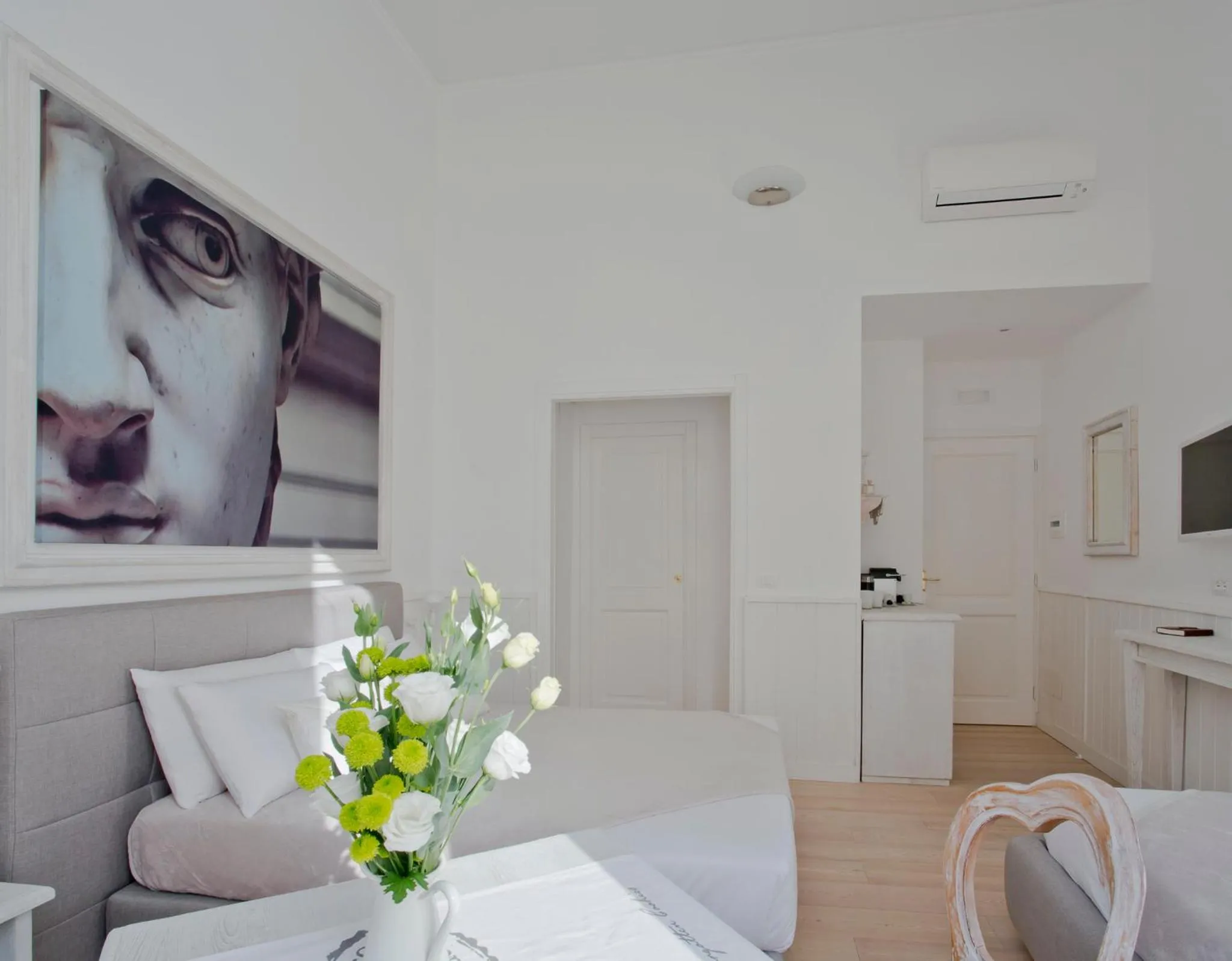 Photo of the whole room in Primo Piano Suites