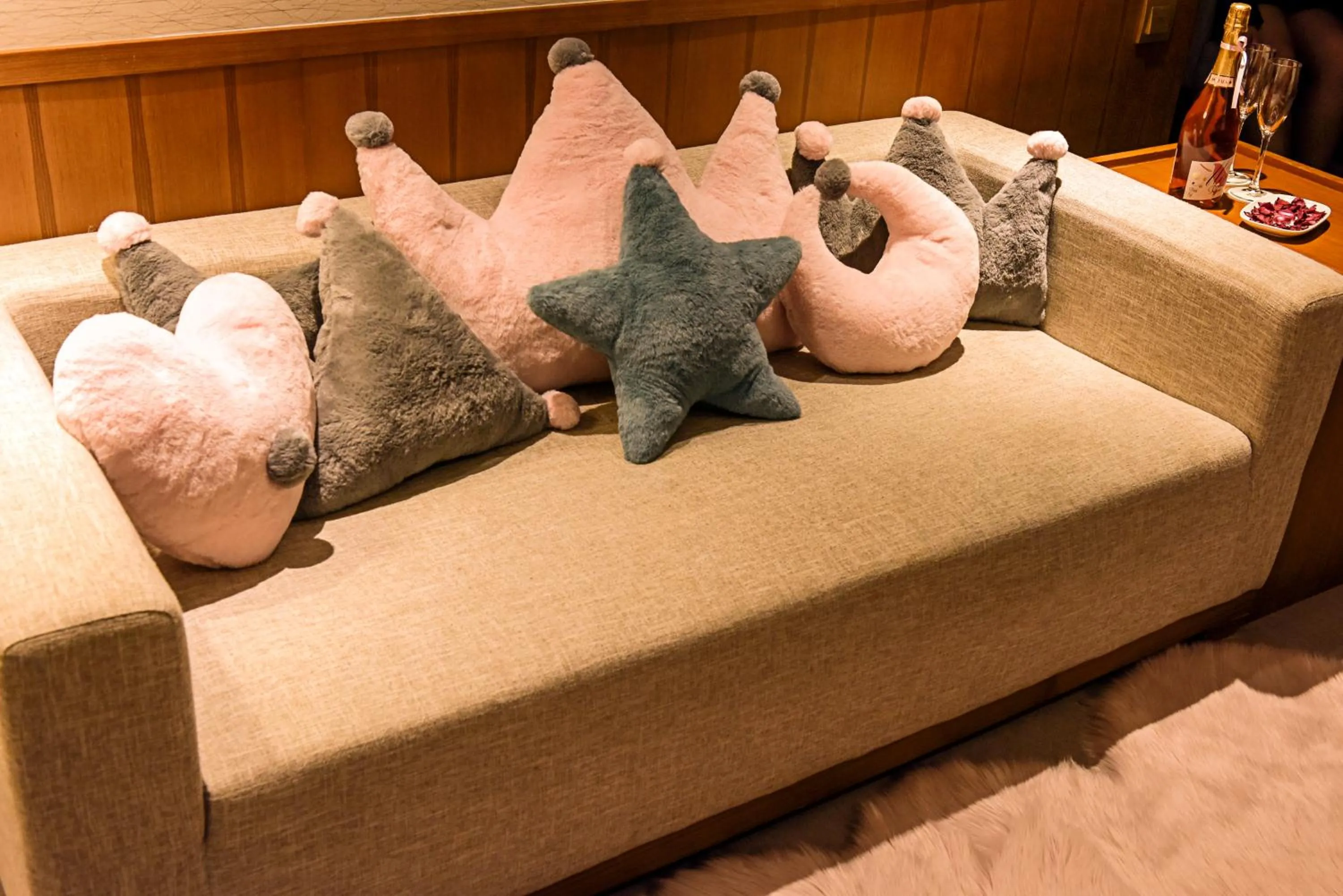 Photo of the whole room in Deacon House Wuxi