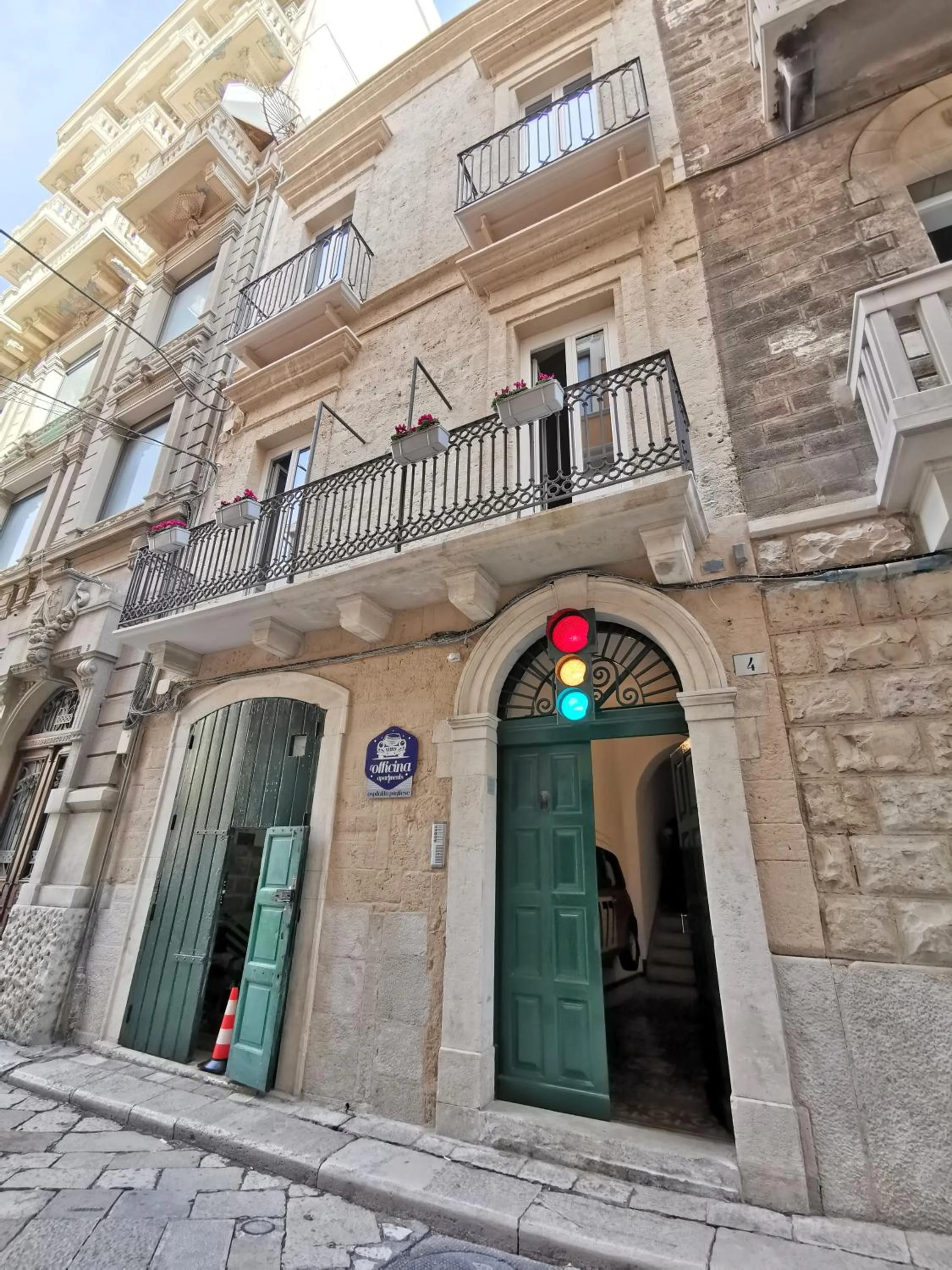 Property building in L'Officina