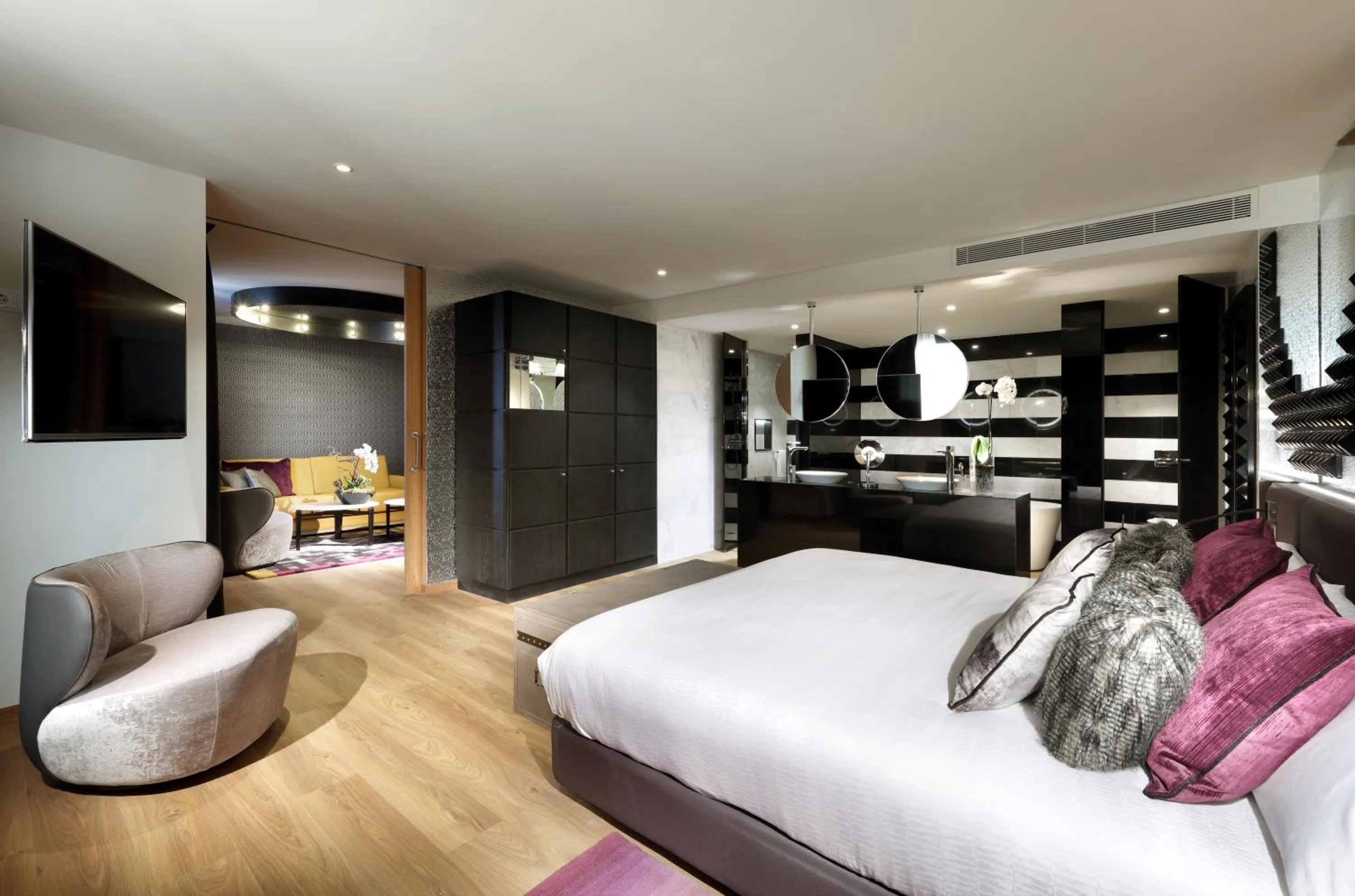 Photo of the whole room, Bed in Hard Rock Hotel Tenerife