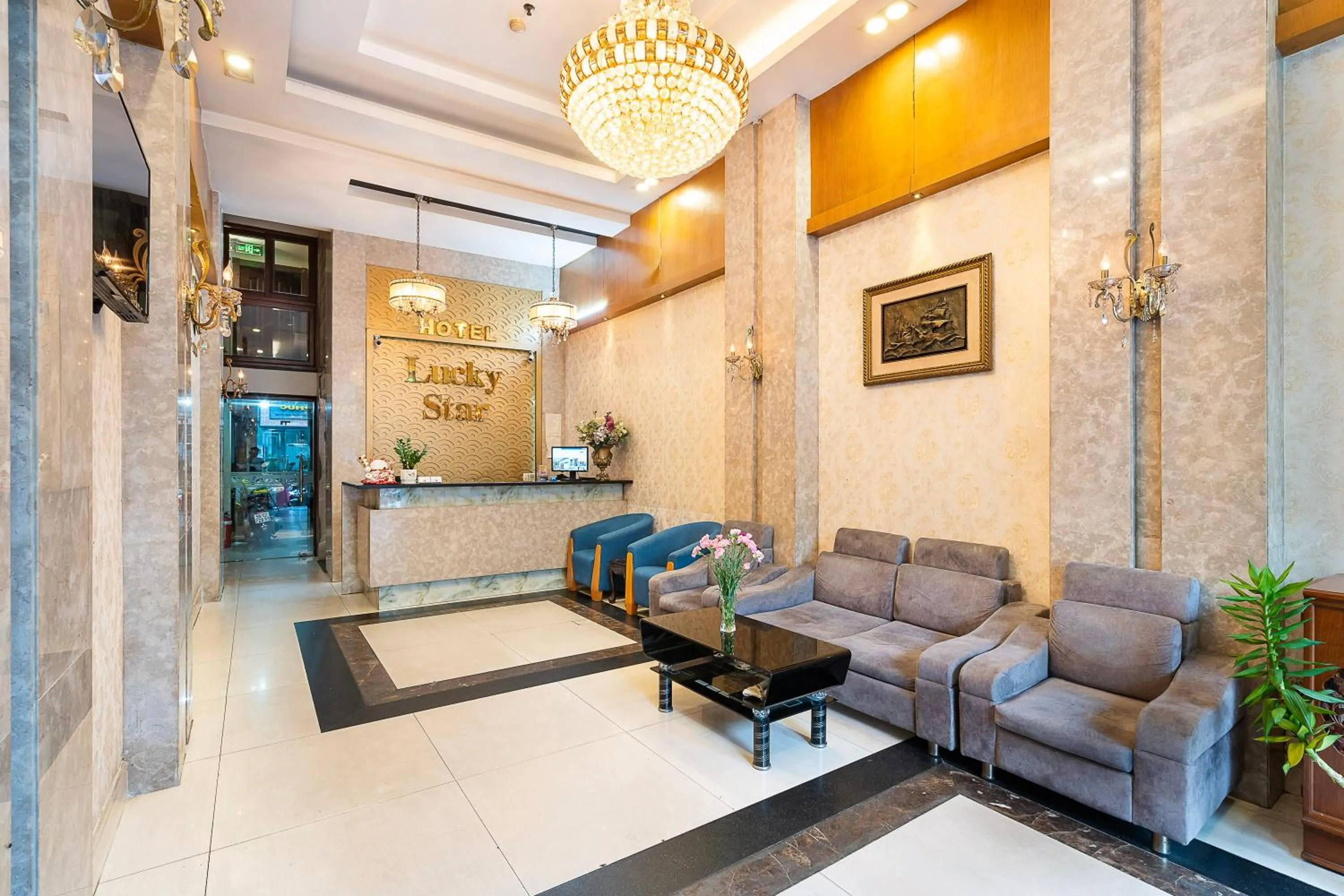 Lobby or reception in Lucky Star Hotel 146 Nguyen Trai