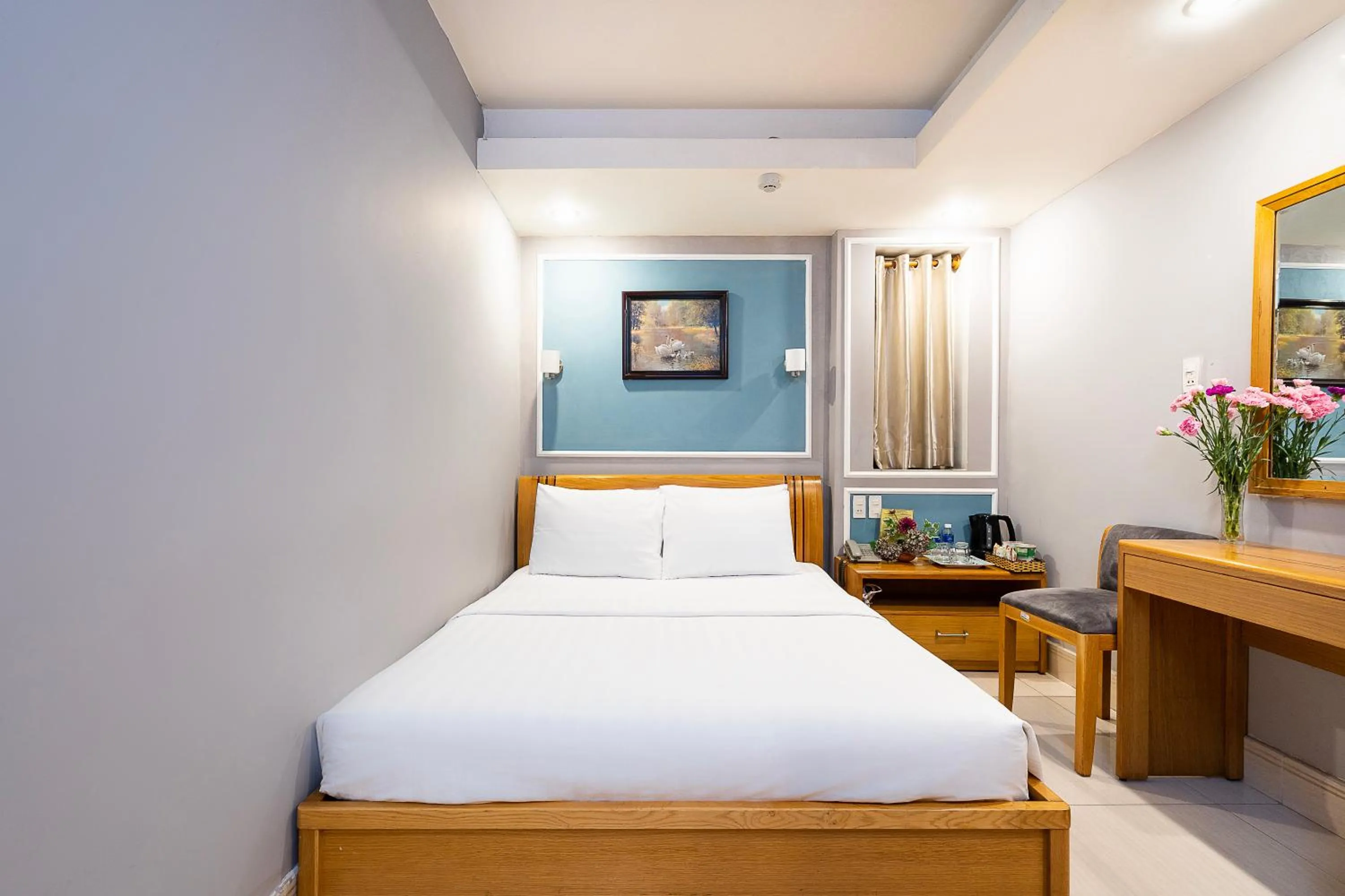 Photo of the whole room, Bed in Lucky Star Hotel 146 Nguyen Trai