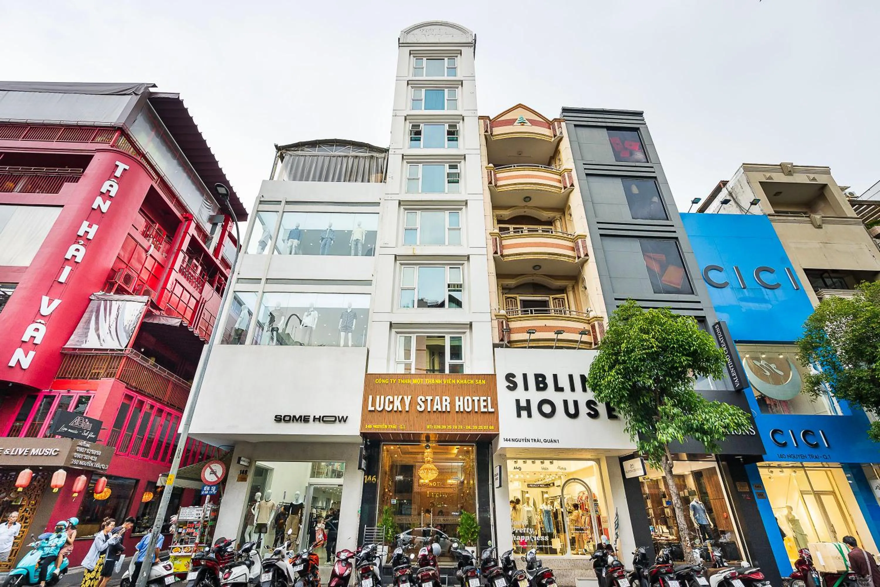 Property building in Lucky Star Hotel 146 Nguyen Trai