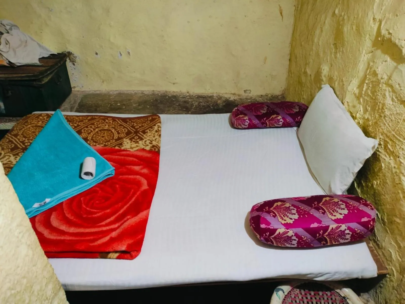 Shiva Guest House
