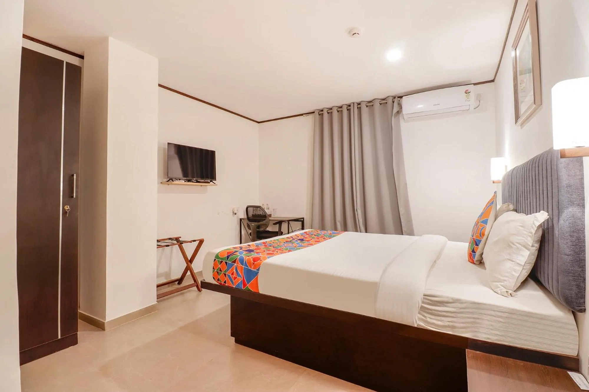 Bed in FabHotel Park Inn - Indiranagar