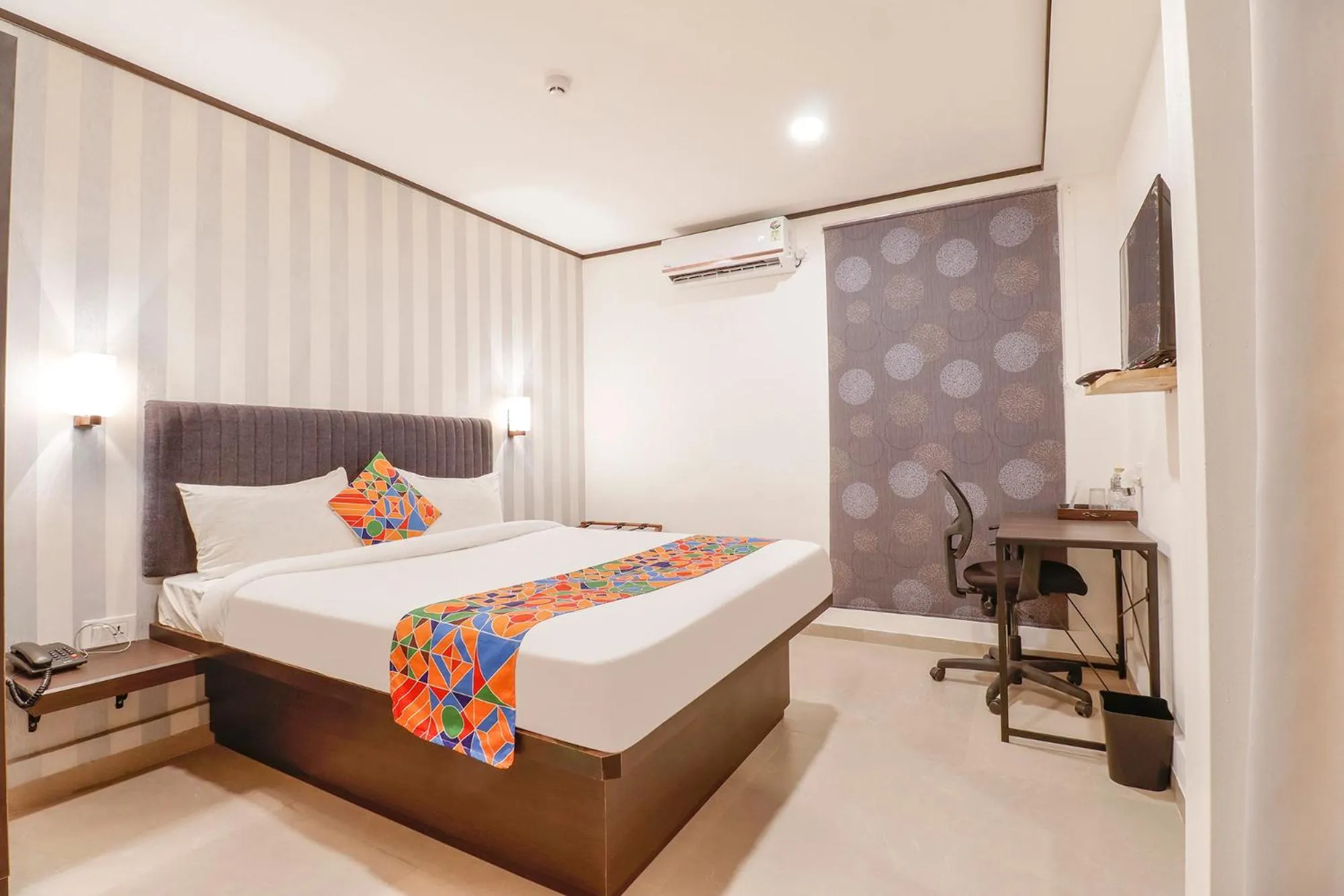 Bed in FabHotel Park Inn - Indiranagar