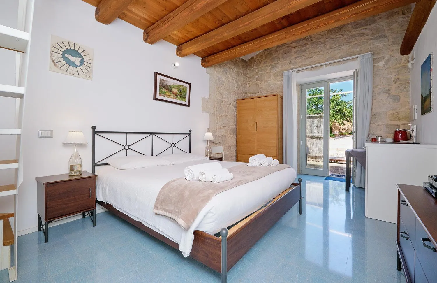 Bed in Petrantica Resort