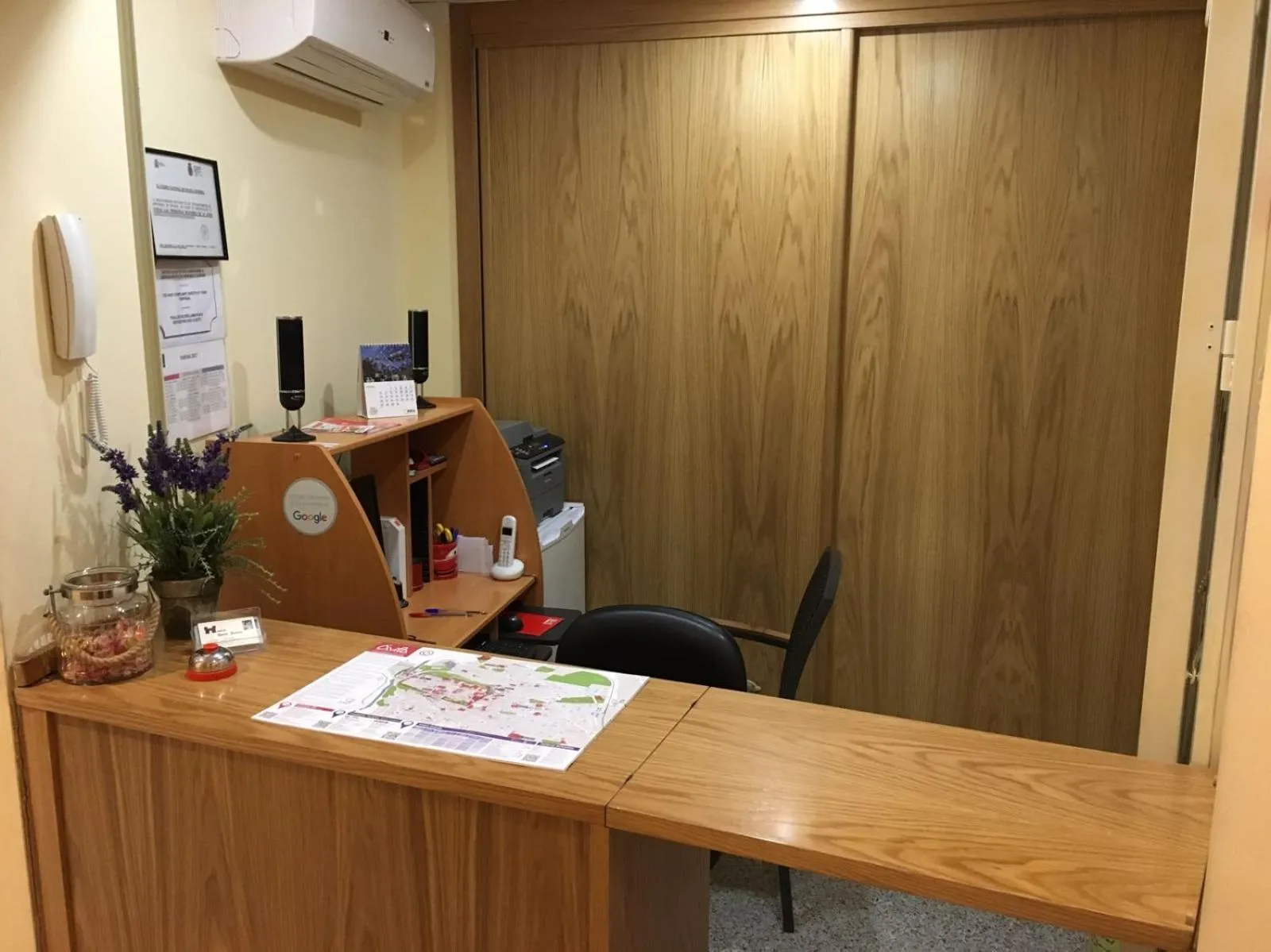 Lobby or reception in Hostal Doña Juana