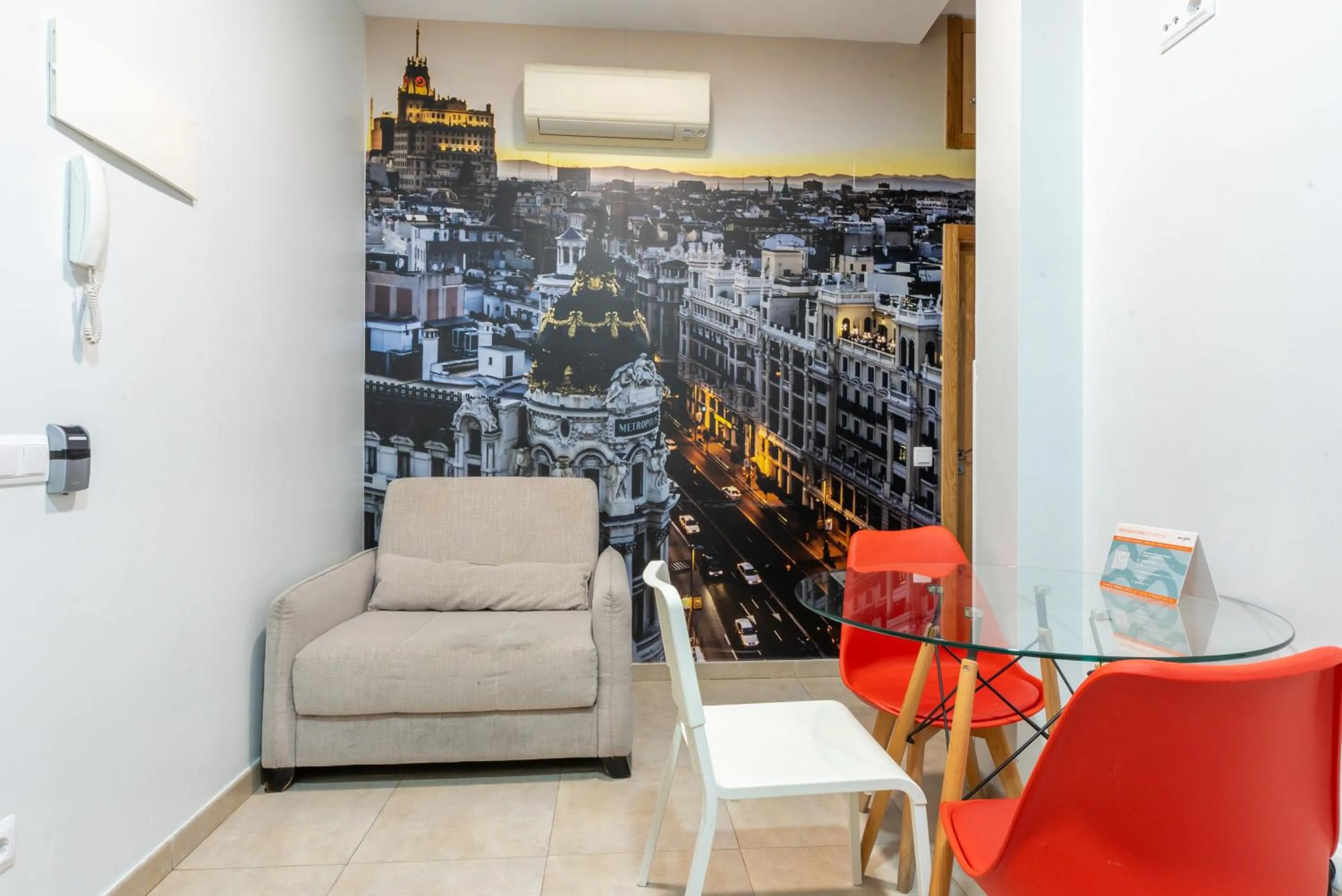 Living room in Smartr Madrid Chueca