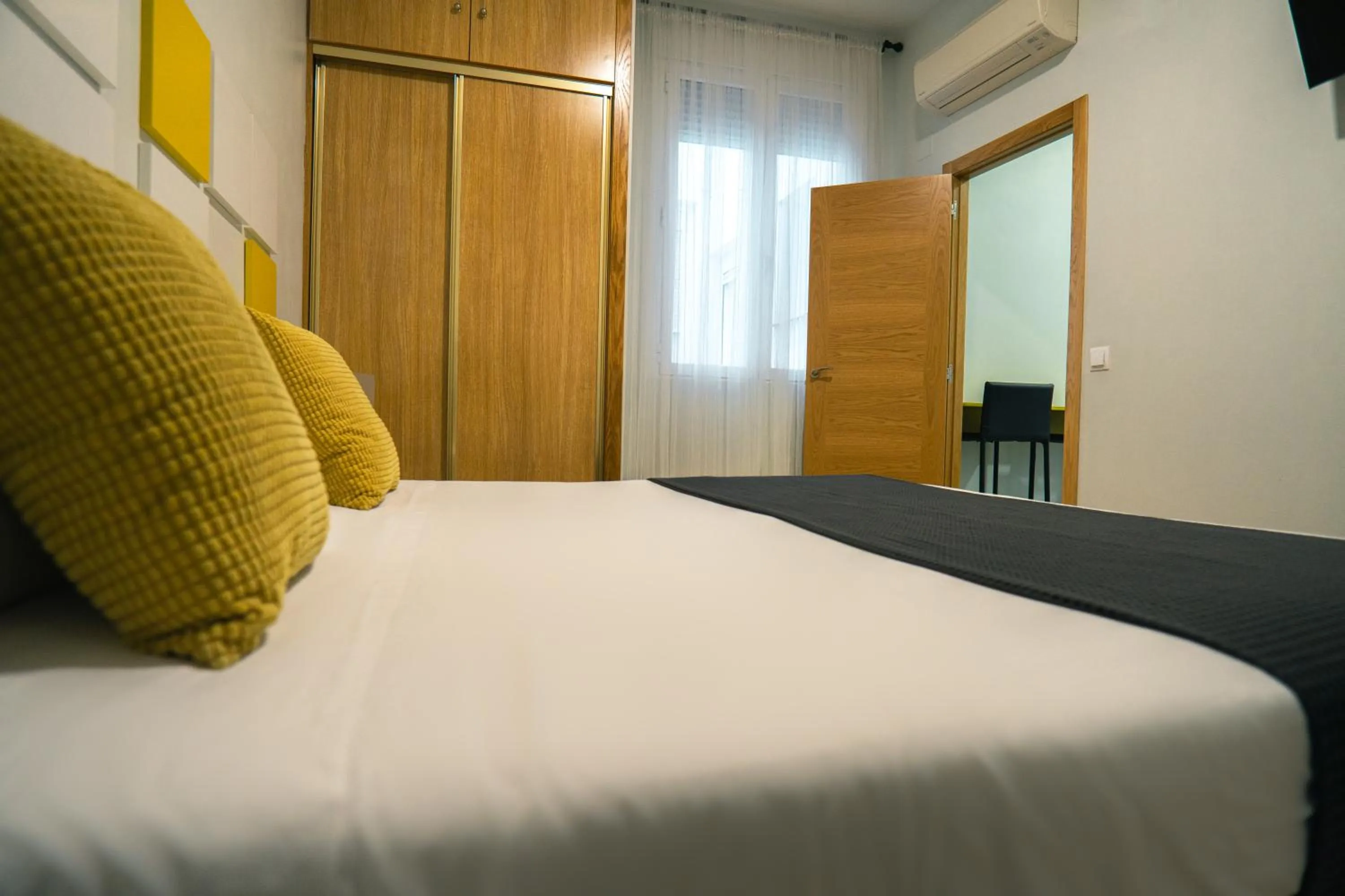 Bed in Smartr Madrid Chueca