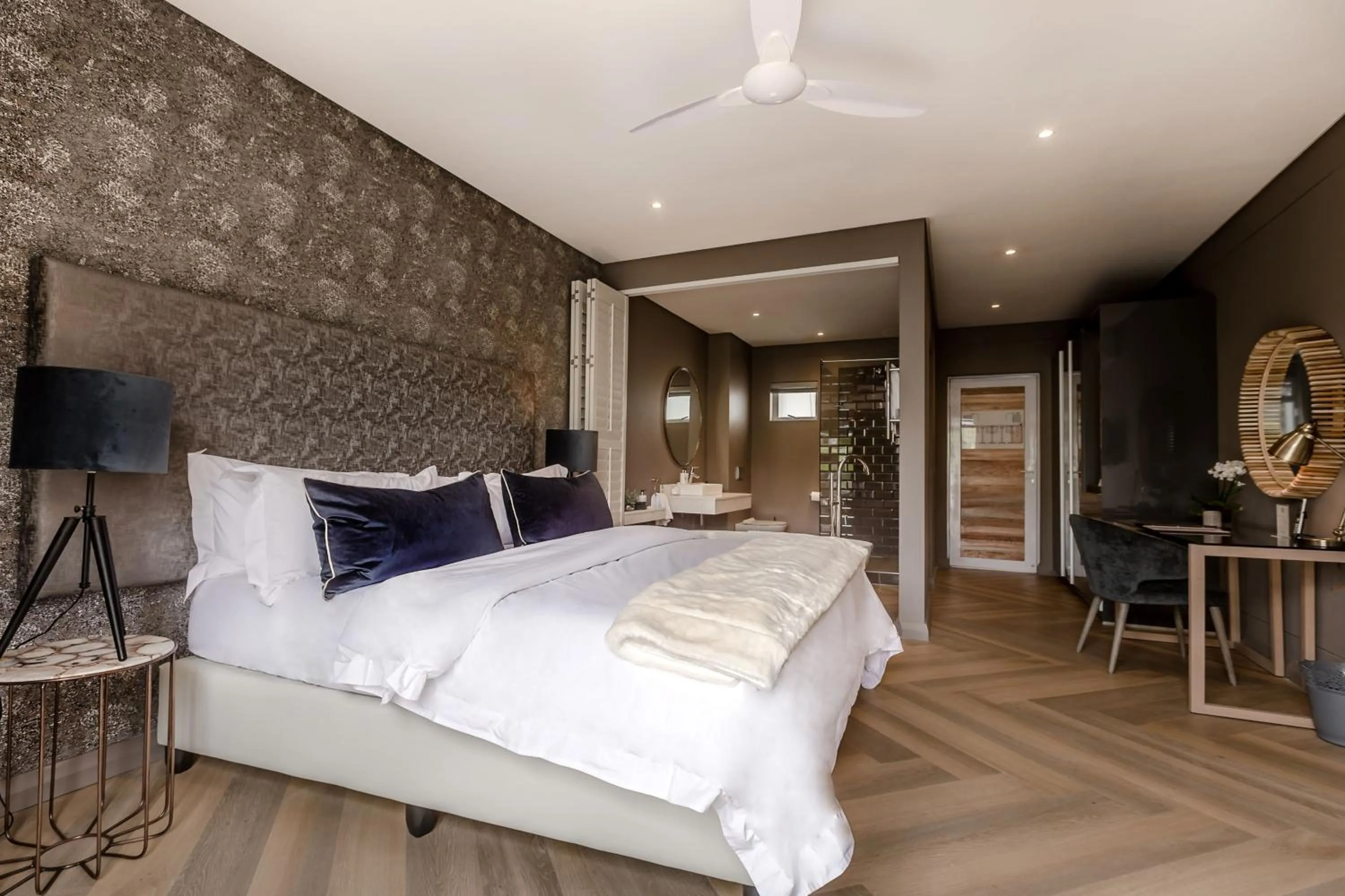 Photo of the whole room, Bed in Franschhoek Boutique Hotel - Lion Roars Hotels & Lodges