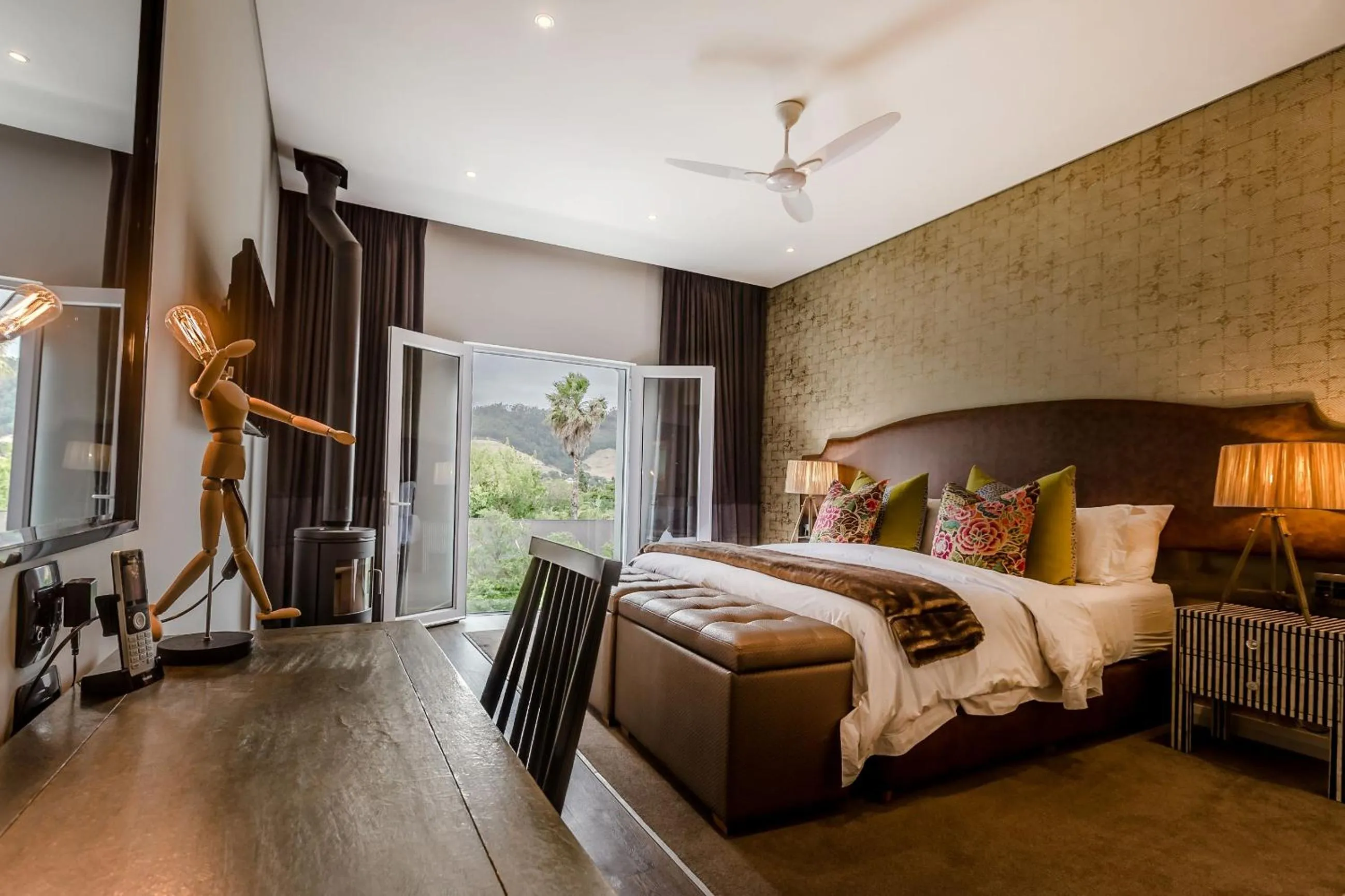 Photo of the whole room, Bed in Franschhoek Boutique Hotel - Lion Roars Hotels & Lodges