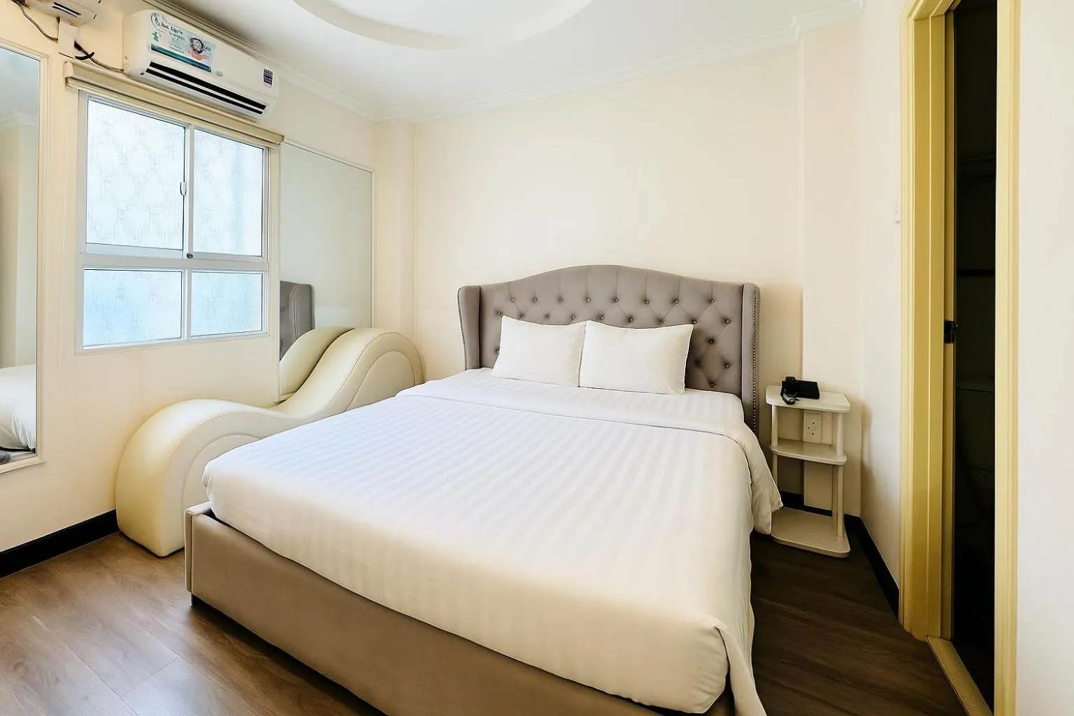 Bedroom, Bed in Quy Hung Hotel Central