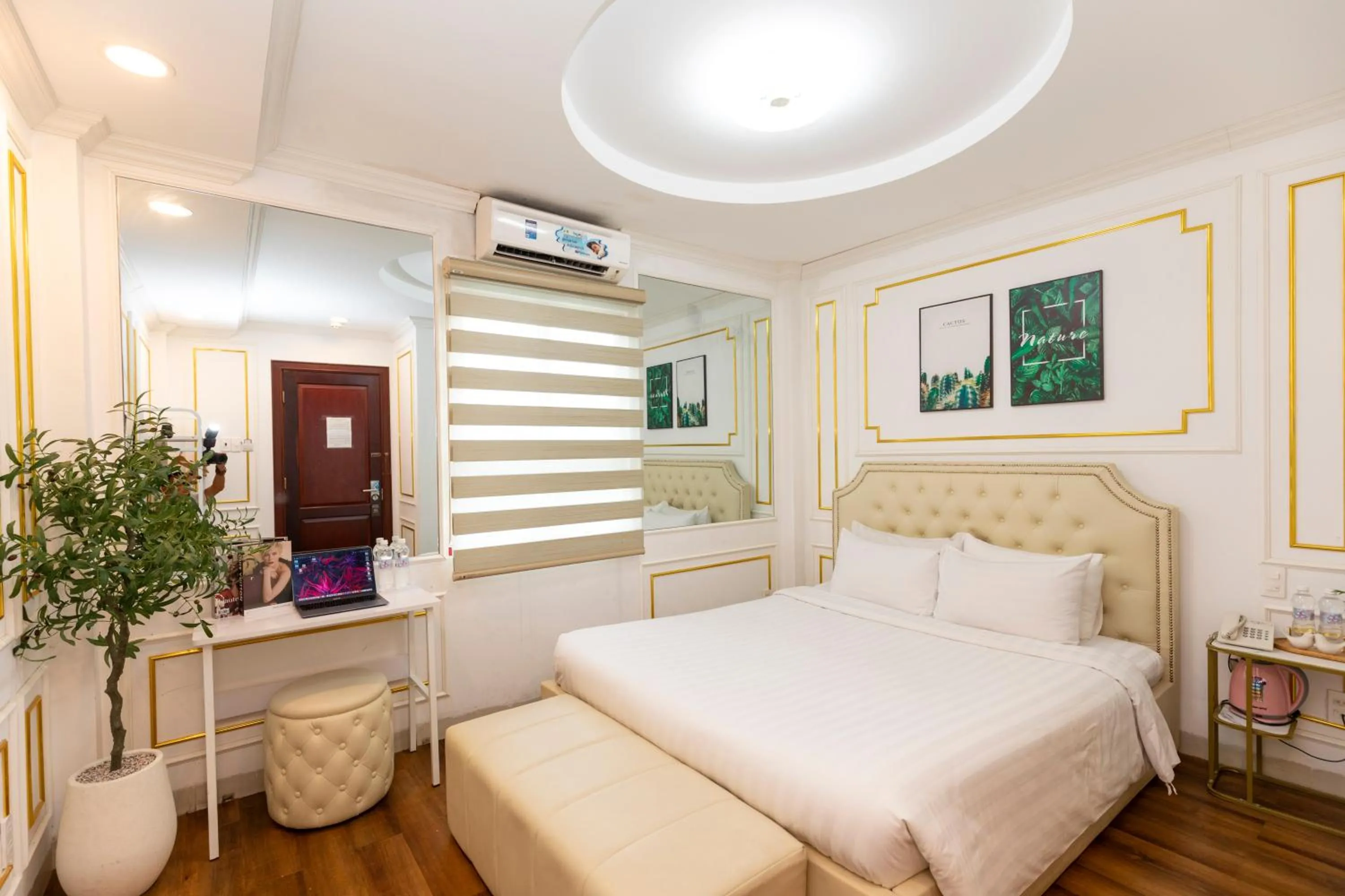 Bed in Quy Hung Hotel Central
