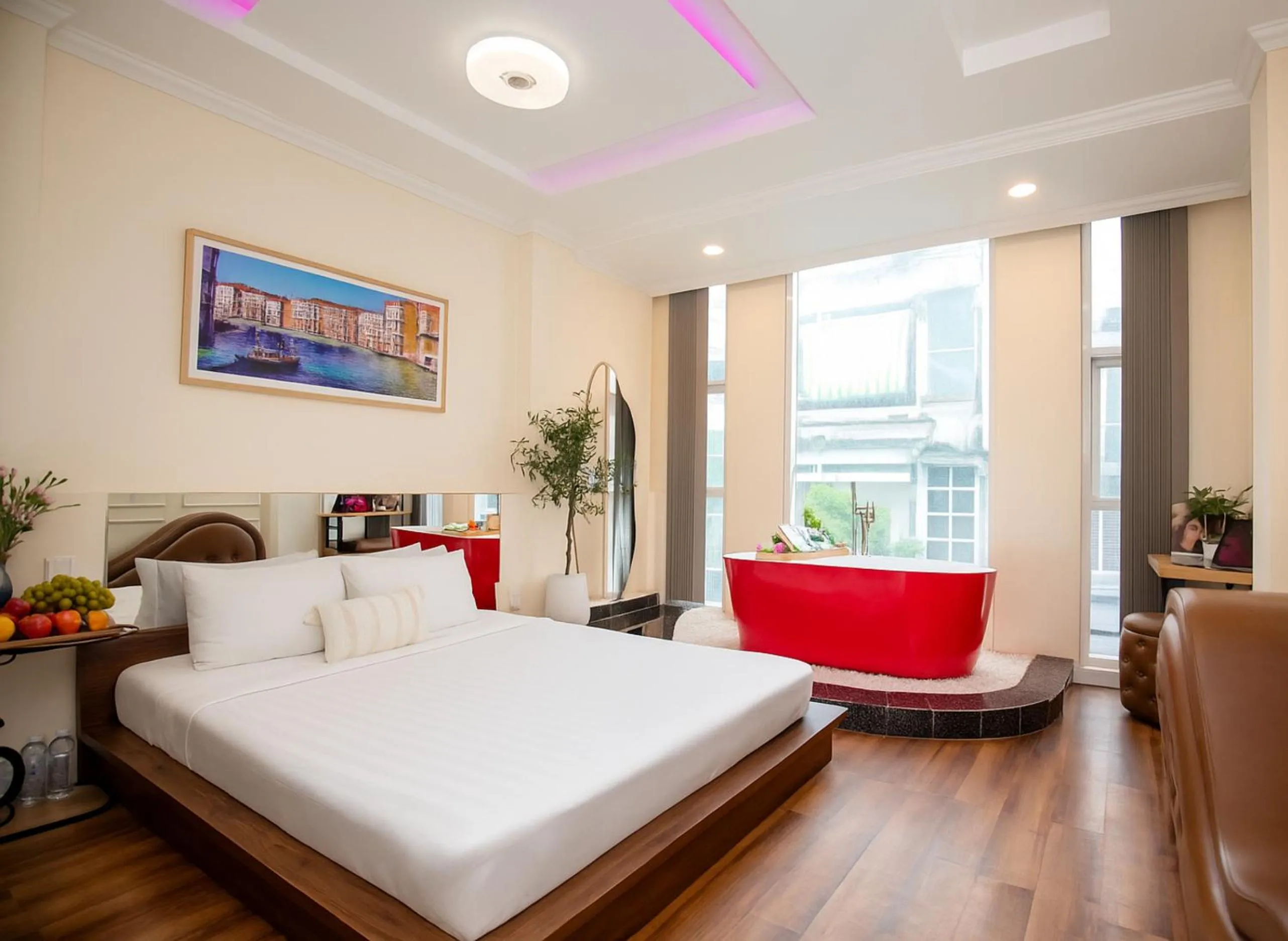 Bedroom, Bed in Quy Hung Hotel Central