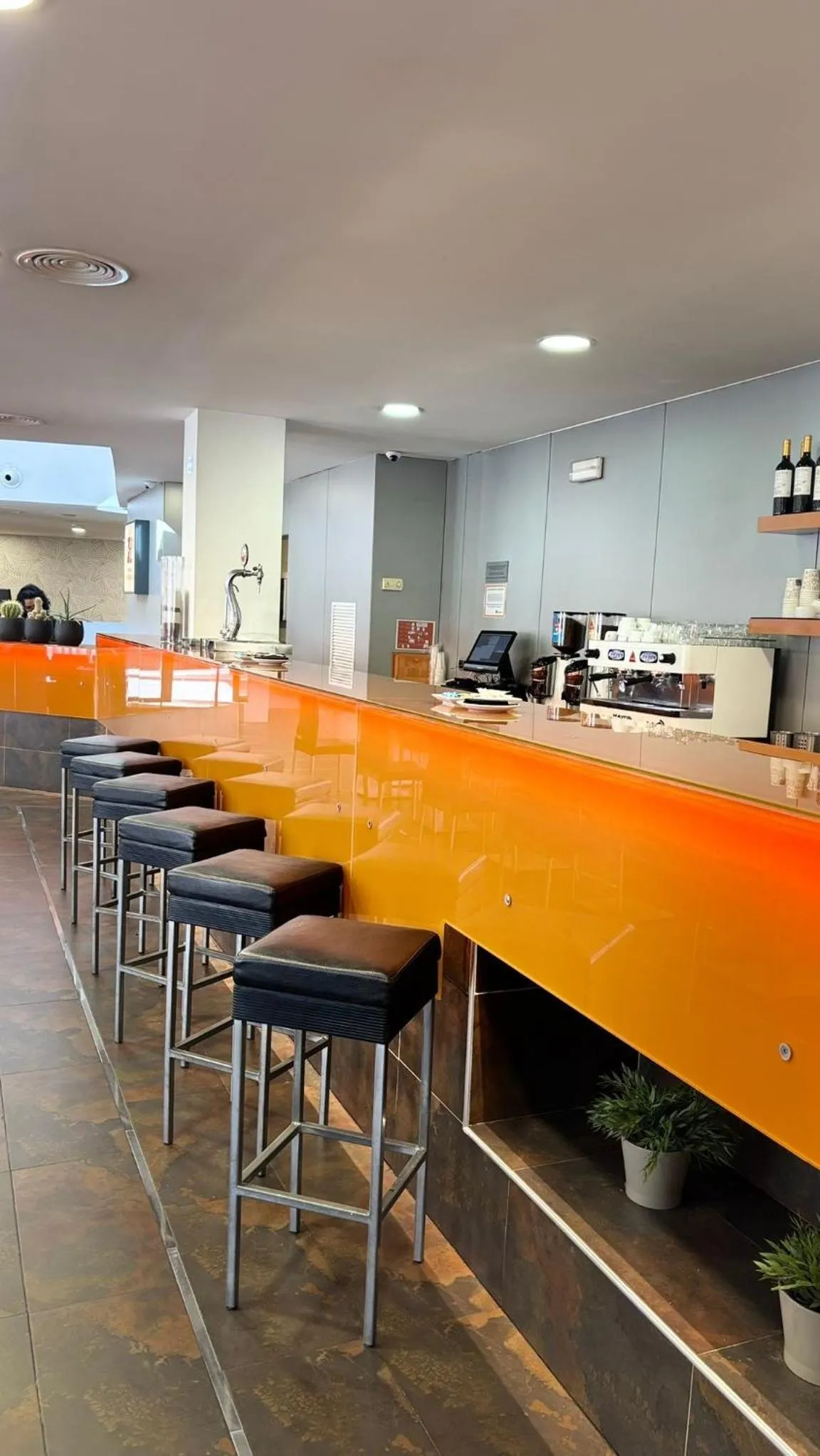 Restaurant/places to eat in H2 Fuenlabrada