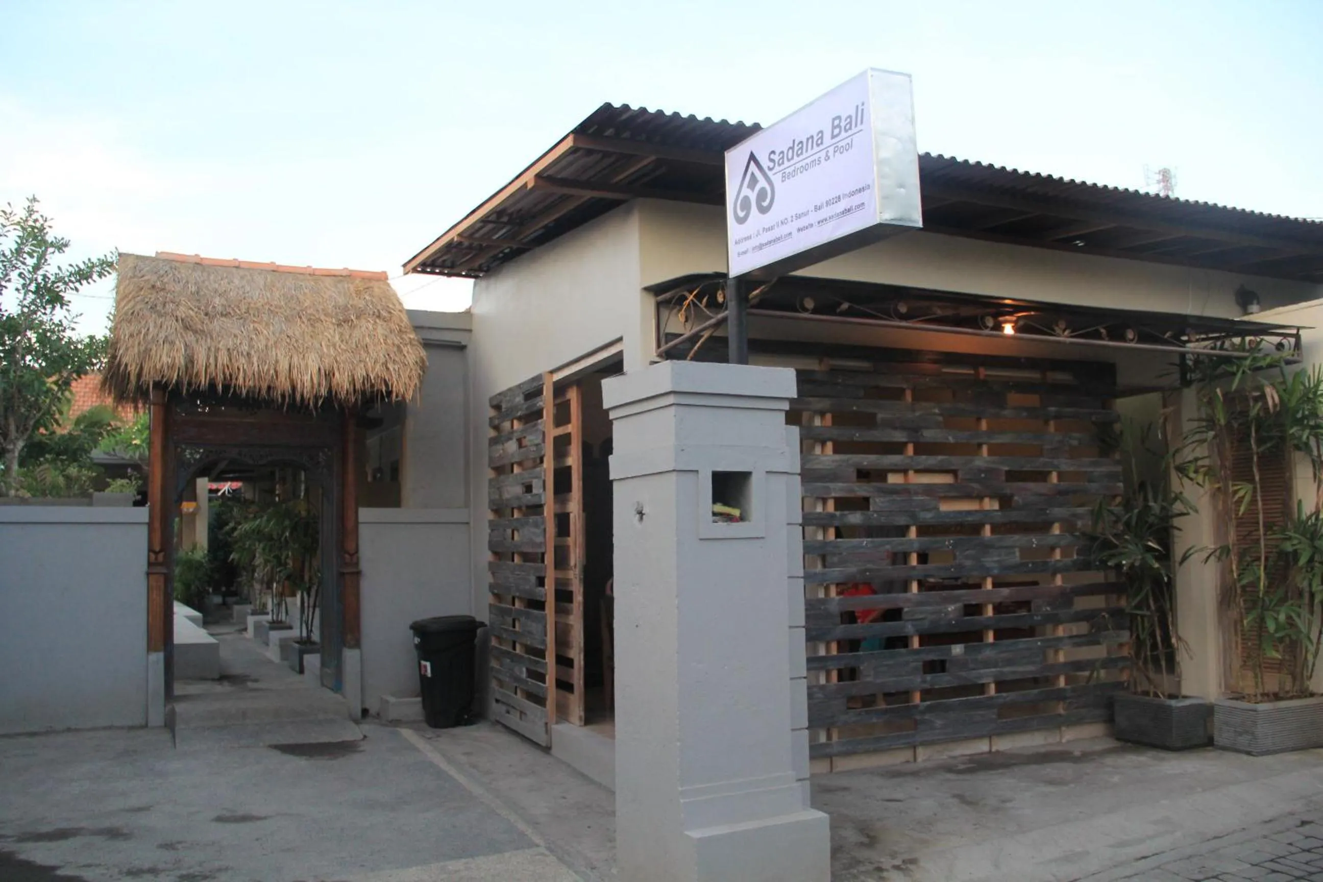 Facade/entrance in Sadana Bali Guesthouse