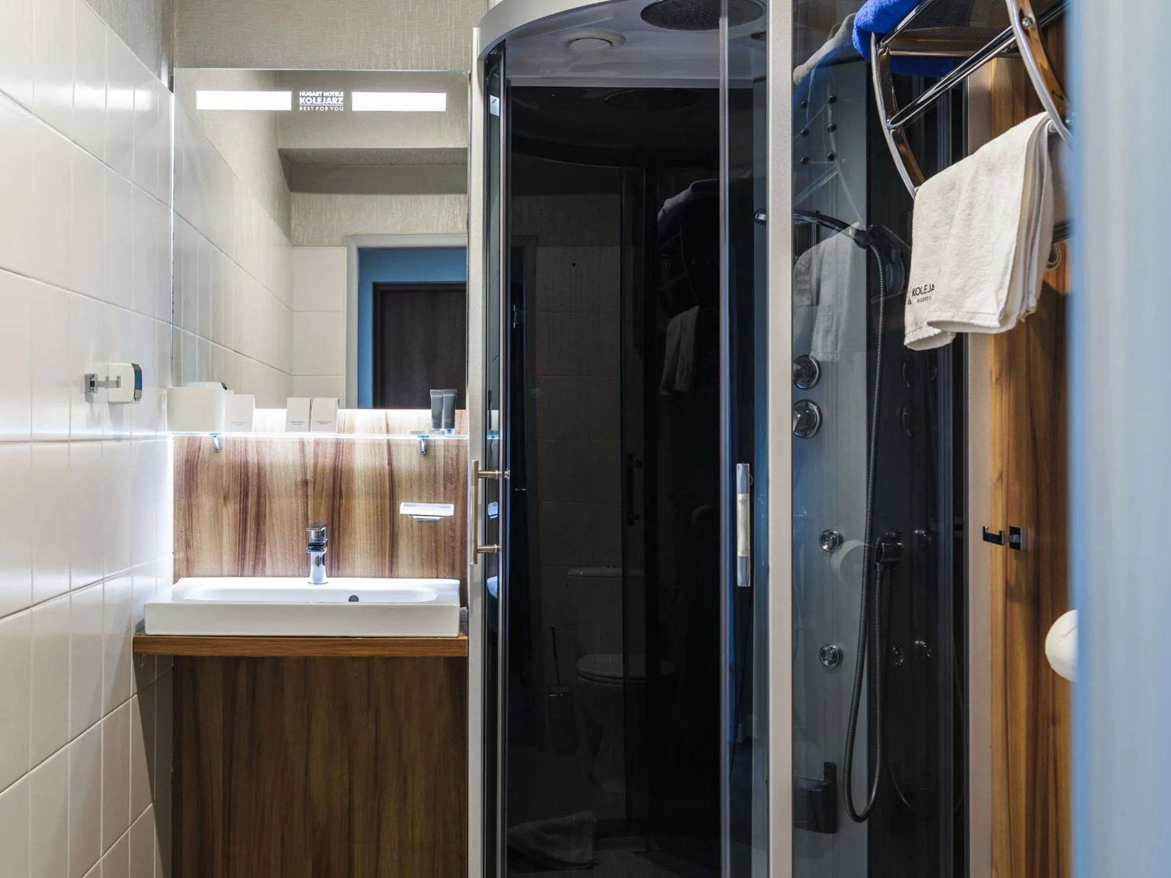 Shower in Diuna Beskidy Ustroń - dawny Kolejarz