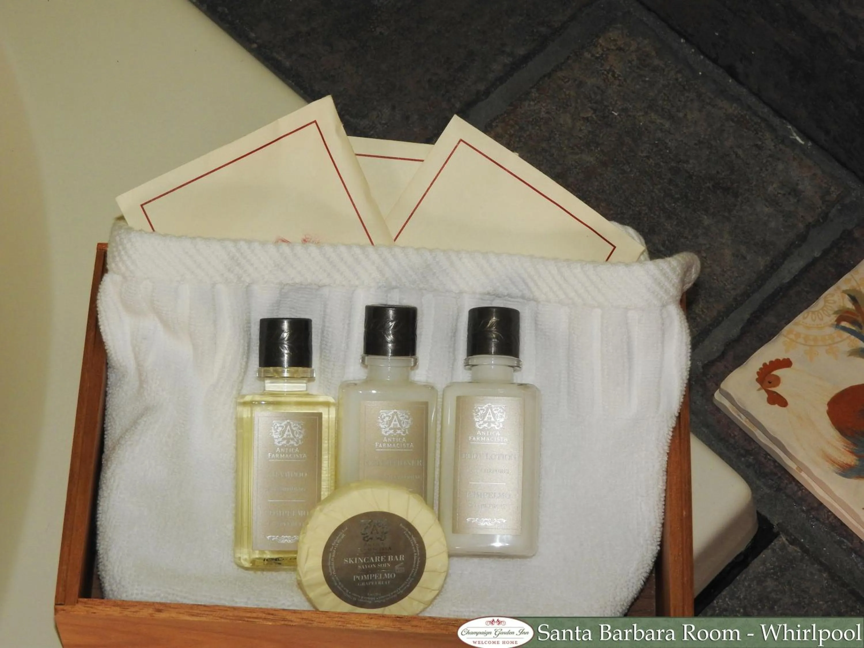 Bathroom in Champaign Garden Inn