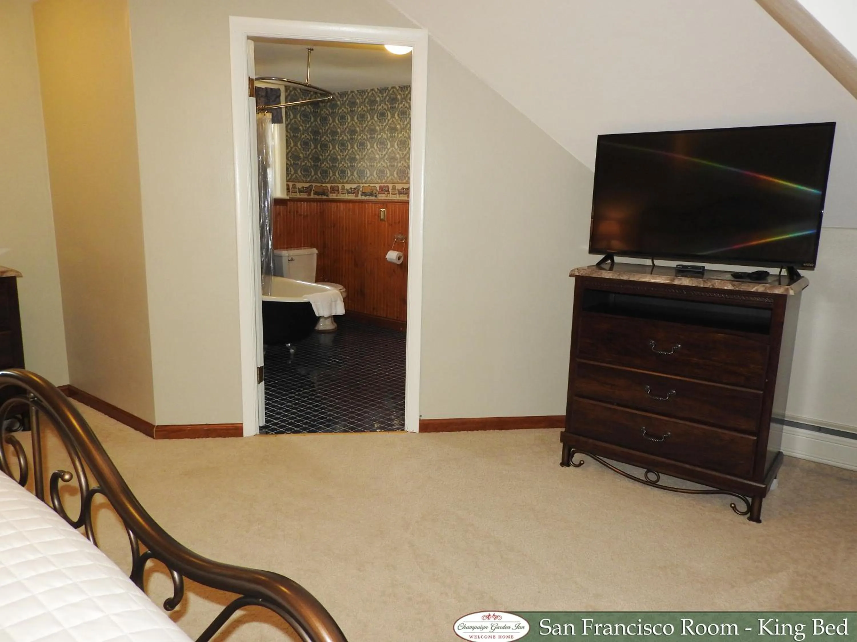 Decorative detail in Champaign Garden Inn