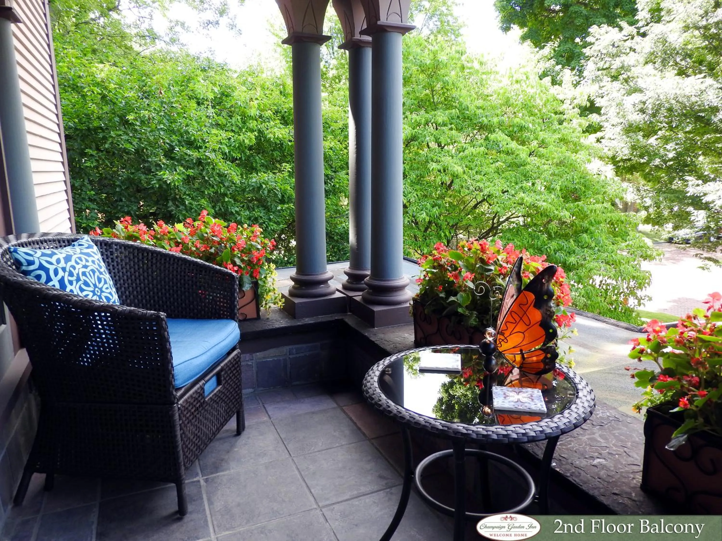 Balcony/Terrace in Champaign Garden Inn