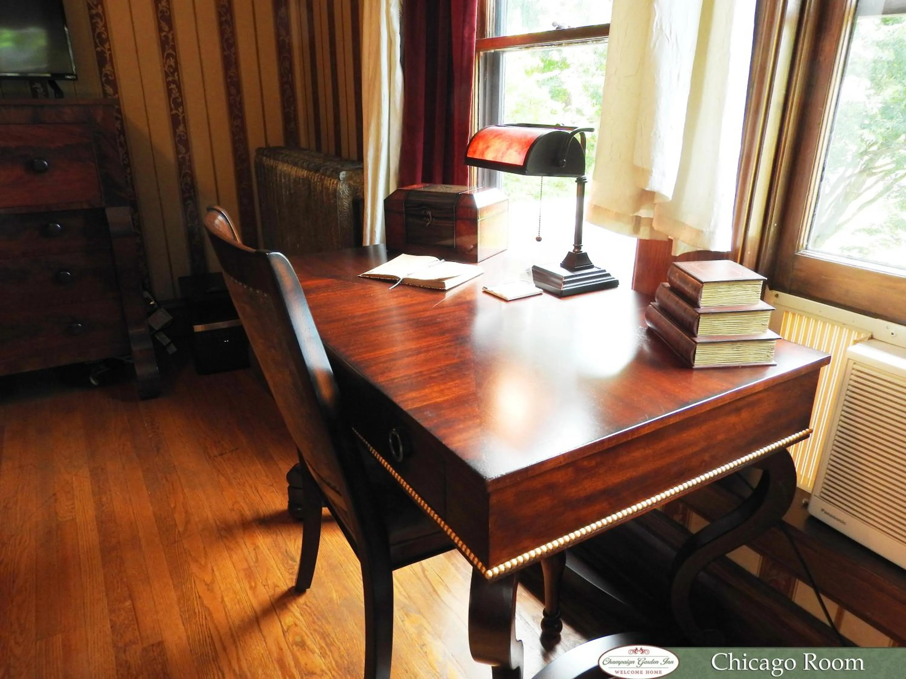 Decorative detail in Champaign Garden Inn