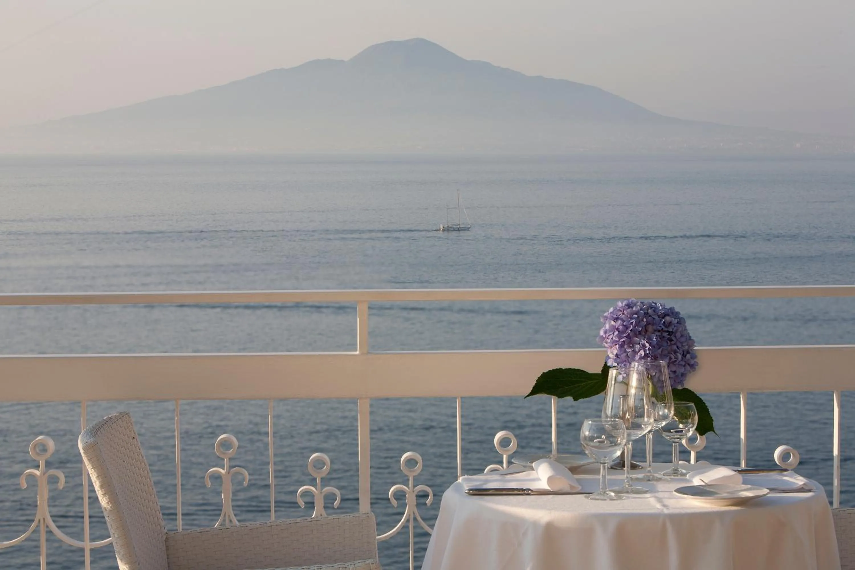 Restaurant/places to eat in Boutique Hotel Regina