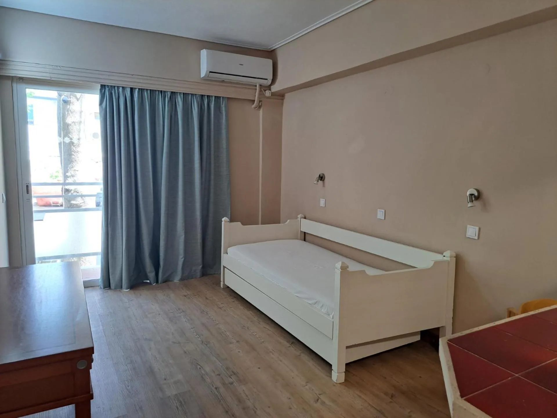 Bed in Bristol Apartments