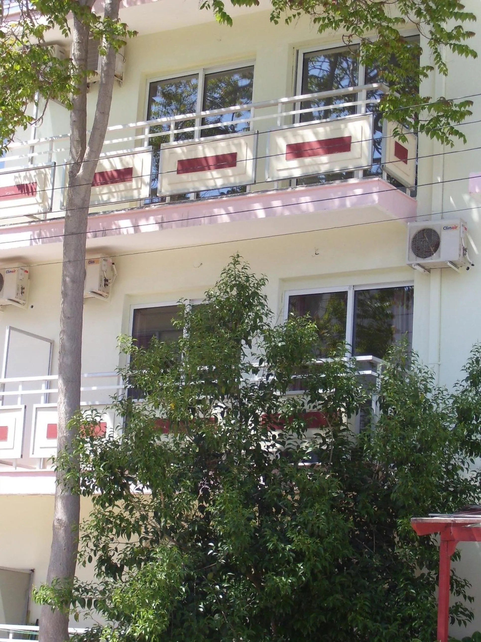 Property building in Bristol Apartments