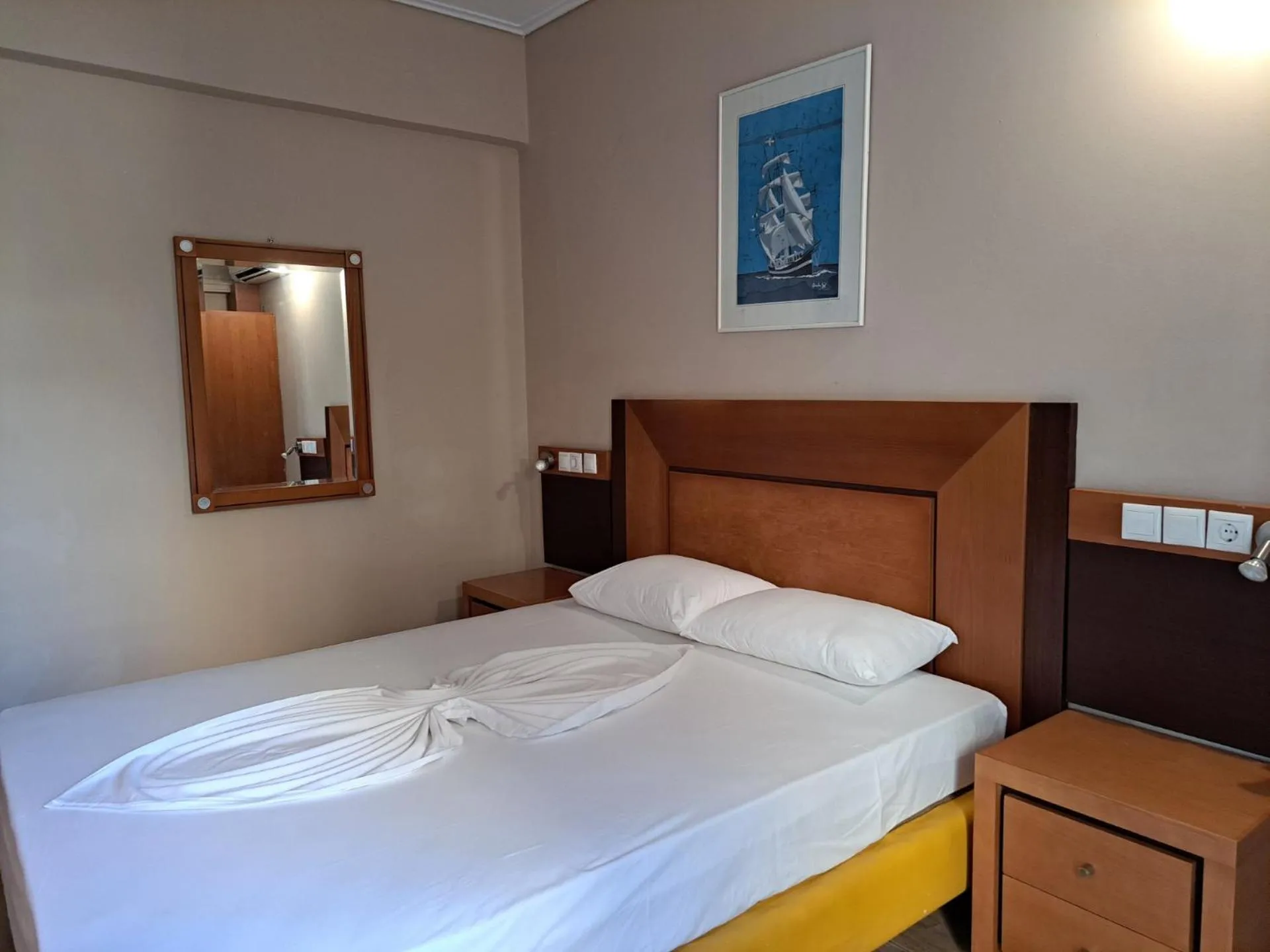 Bed in Bristol Apartments