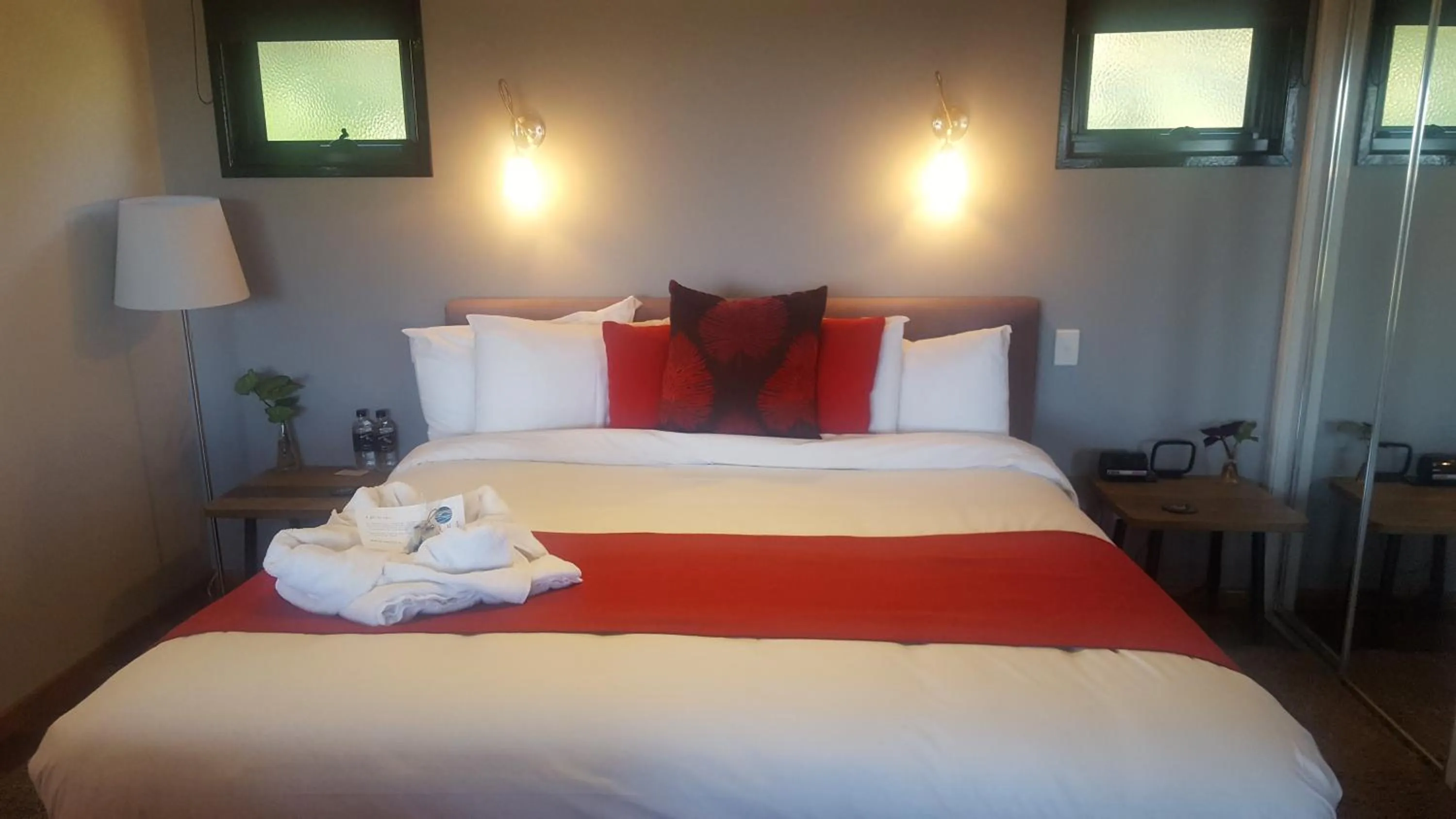 Bed in Blue Summit Cottages